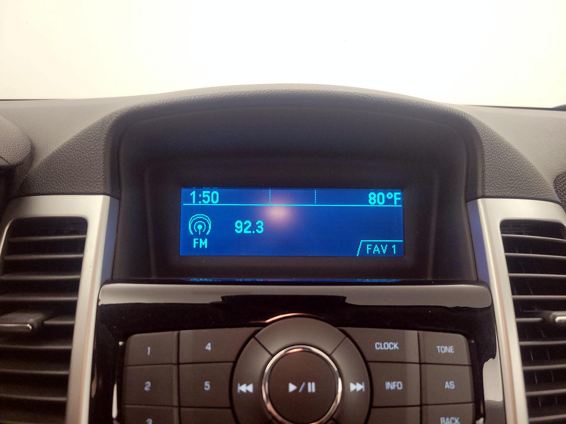 Thumbnail: 2015 Chevrolet Cruze - 14