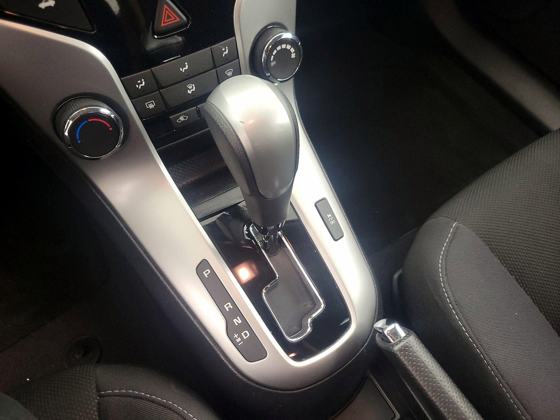 Thumbnail: 2015 Chevrolet Cruze - 16