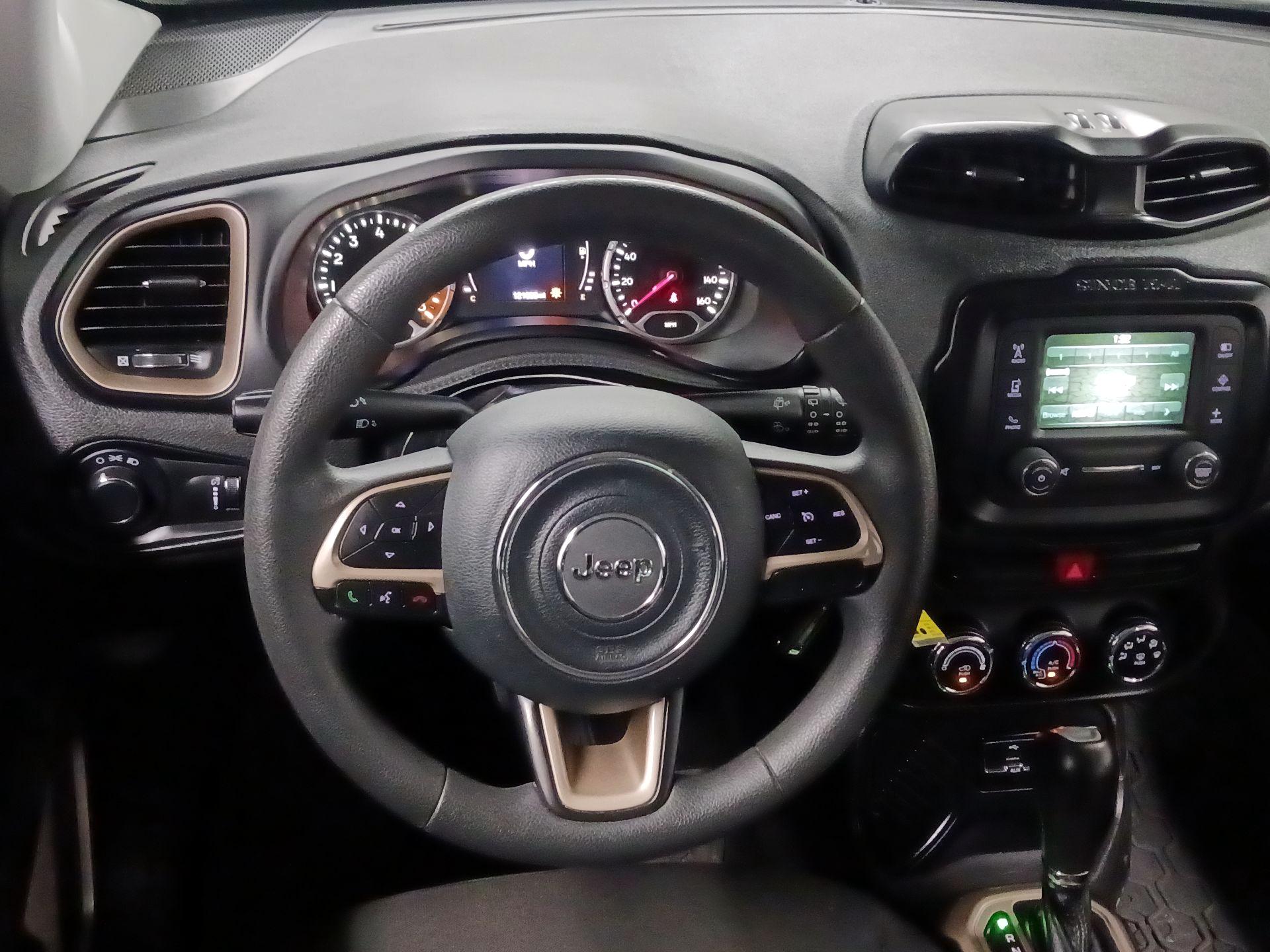 Thumbnail: 2015 Jeep Renegade - 10