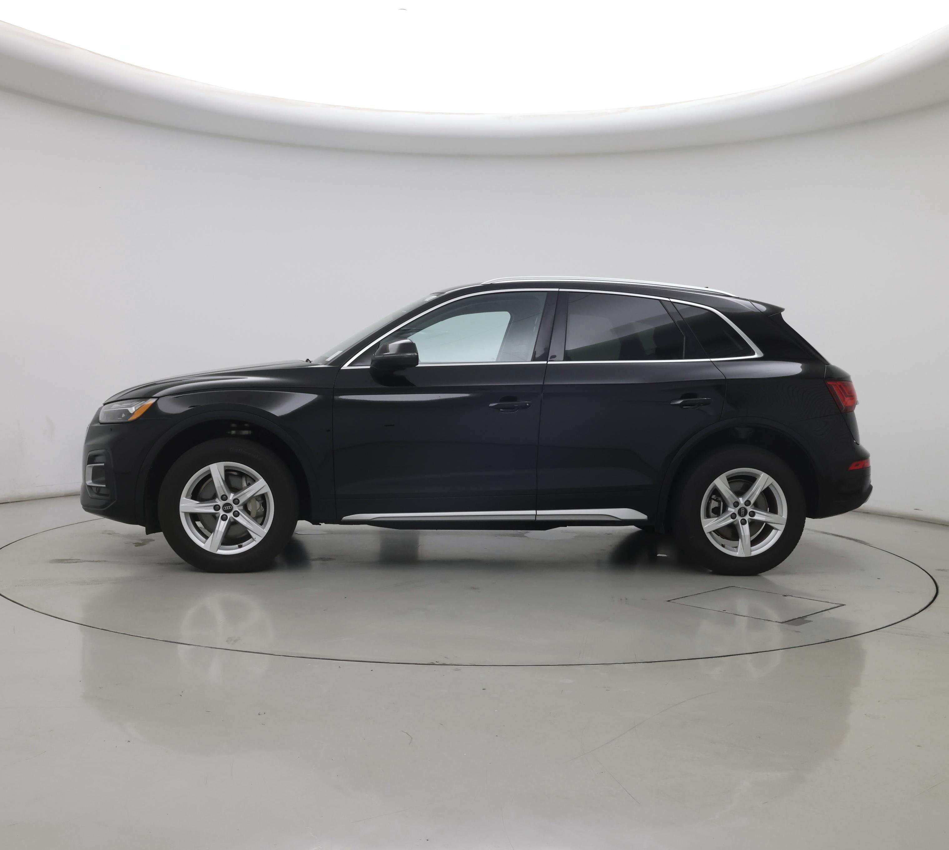 Thumbnail: 2023 Audi Q5 - 3