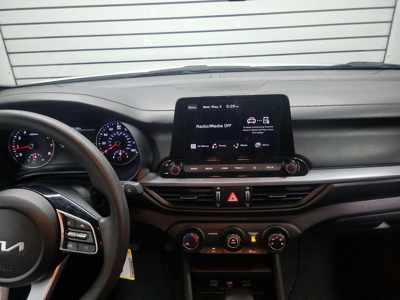 2023 Kia Forte LX - Photo 10