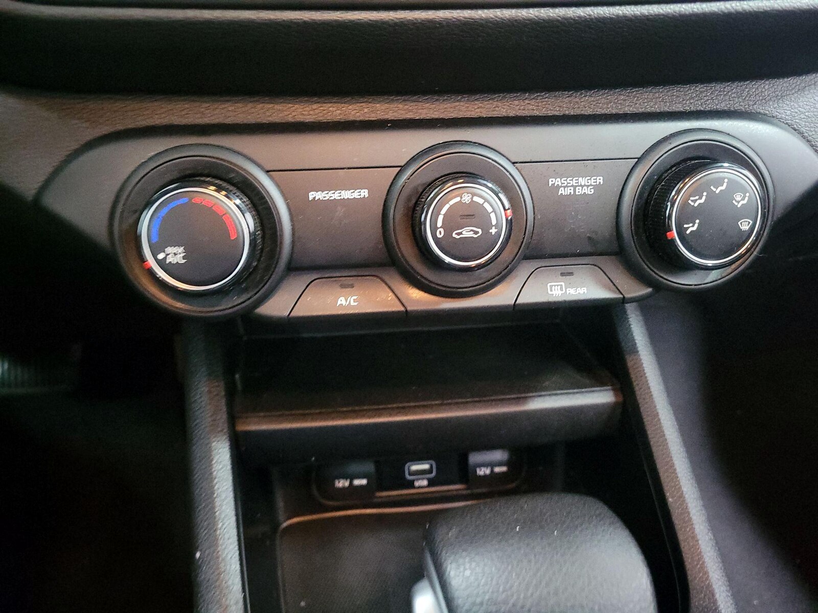 2023 Kia Forte LX - Photo 15