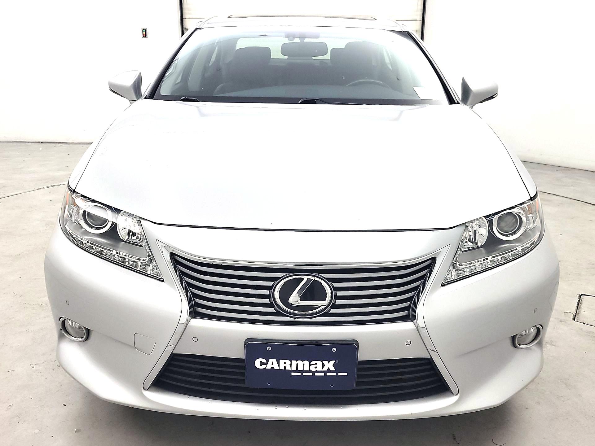 Thumbnail: 2015 Lexus ES - 2