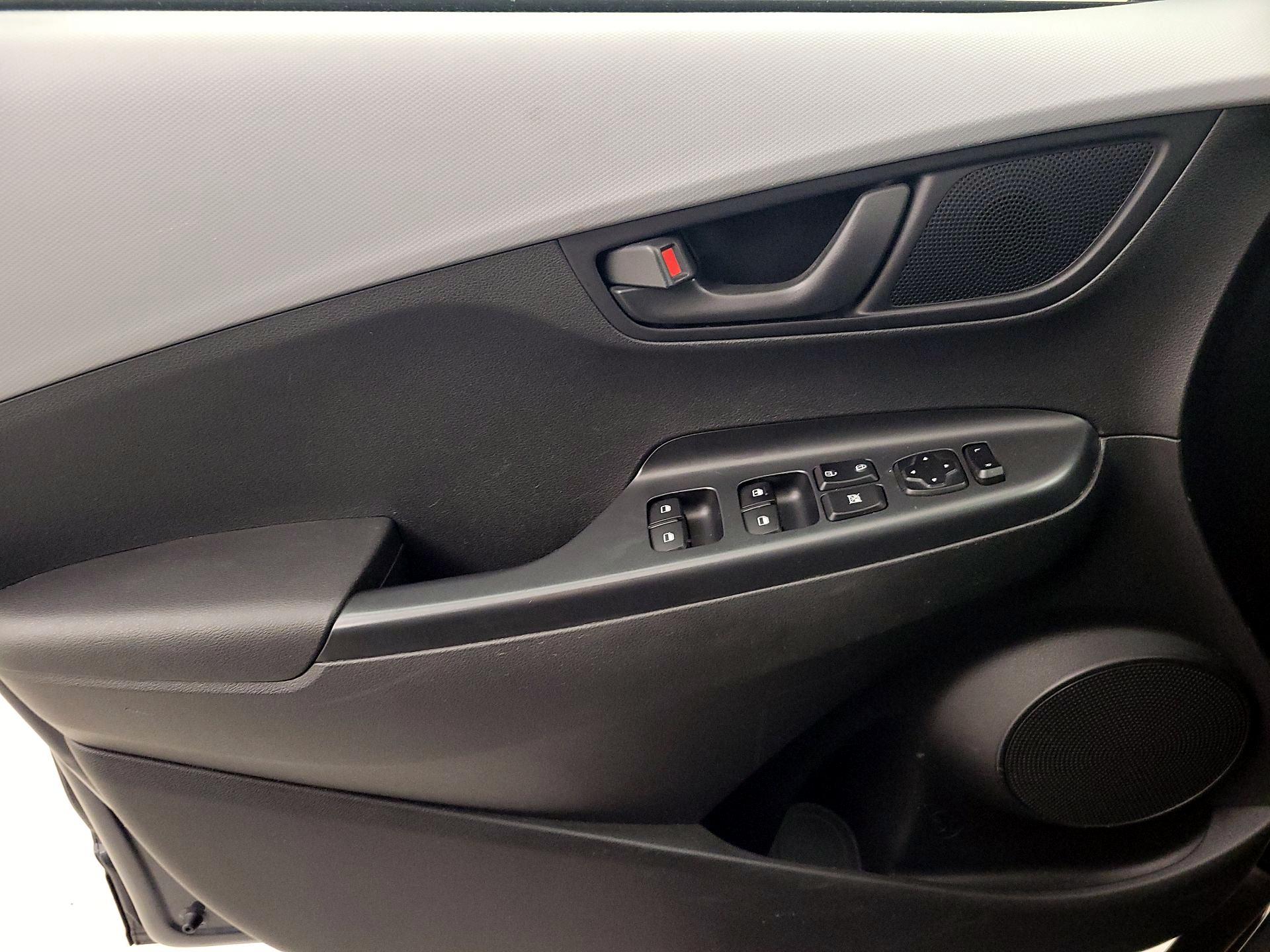 Thumbnail: 2018 Hyundai Kona - 12
