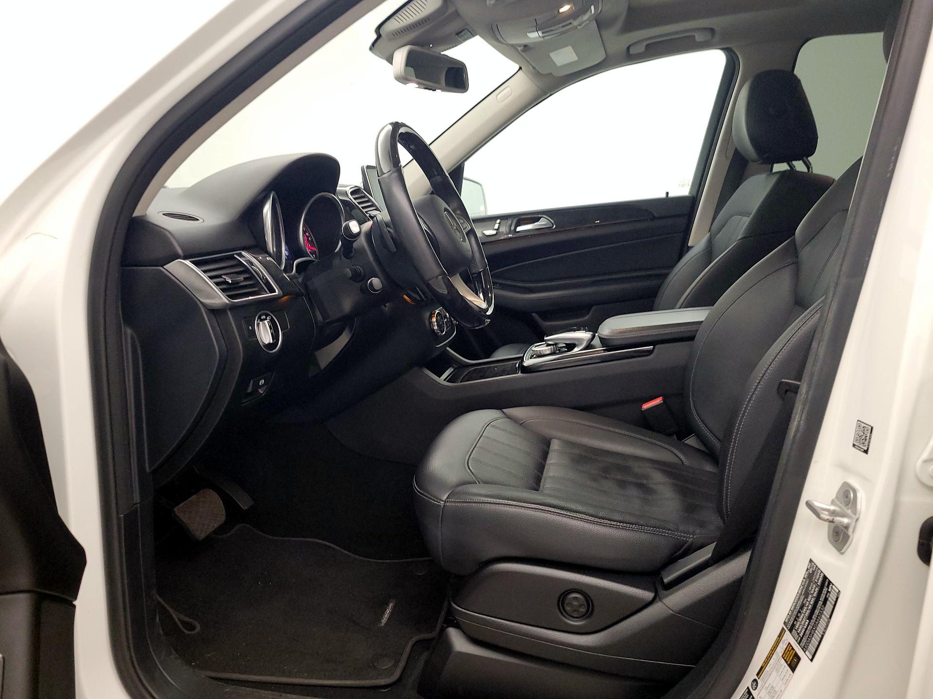 Thumbnail: 2016 Mercedes-Benz GLE - 11