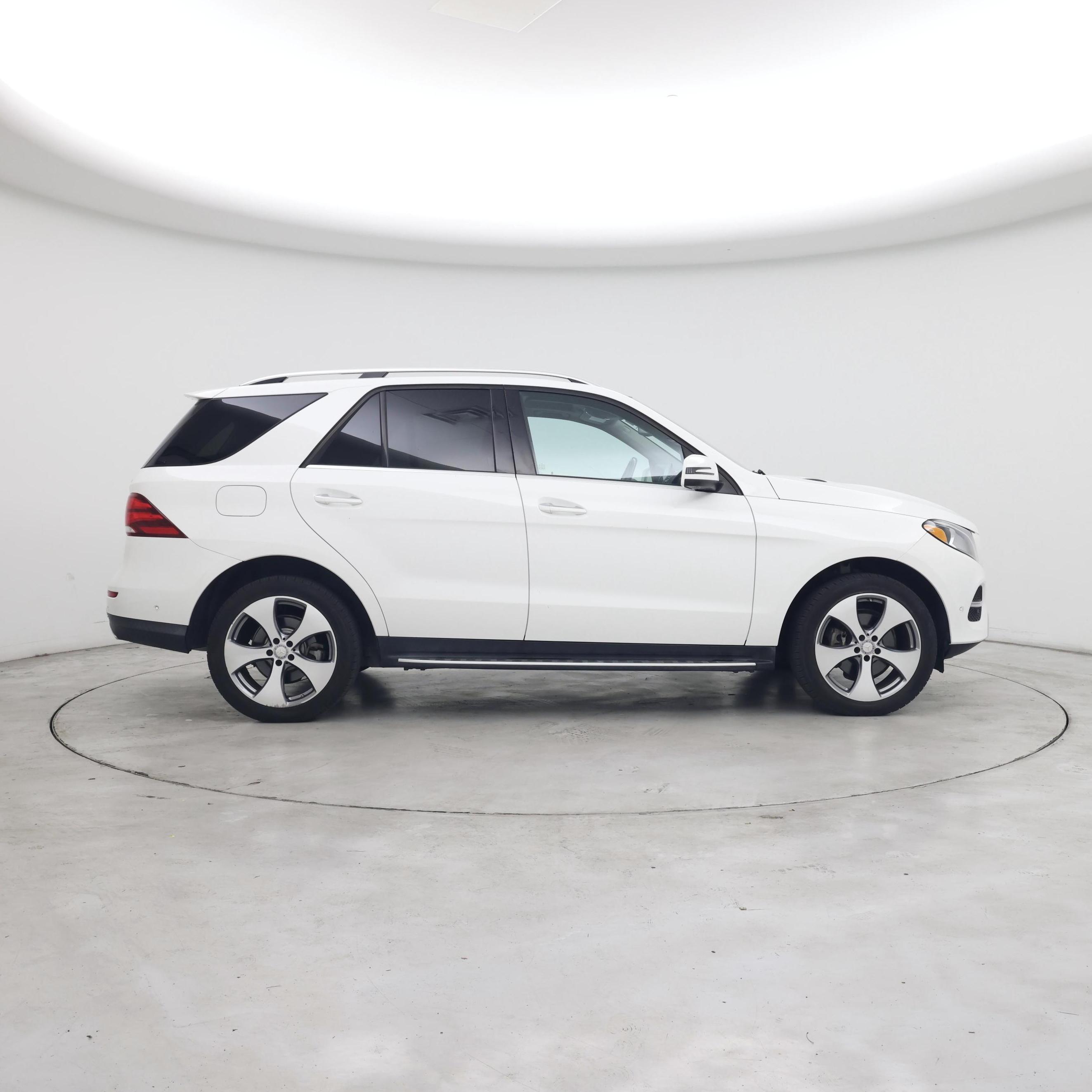 Thumbnail: 2016 Mercedes-Benz GLE - 7