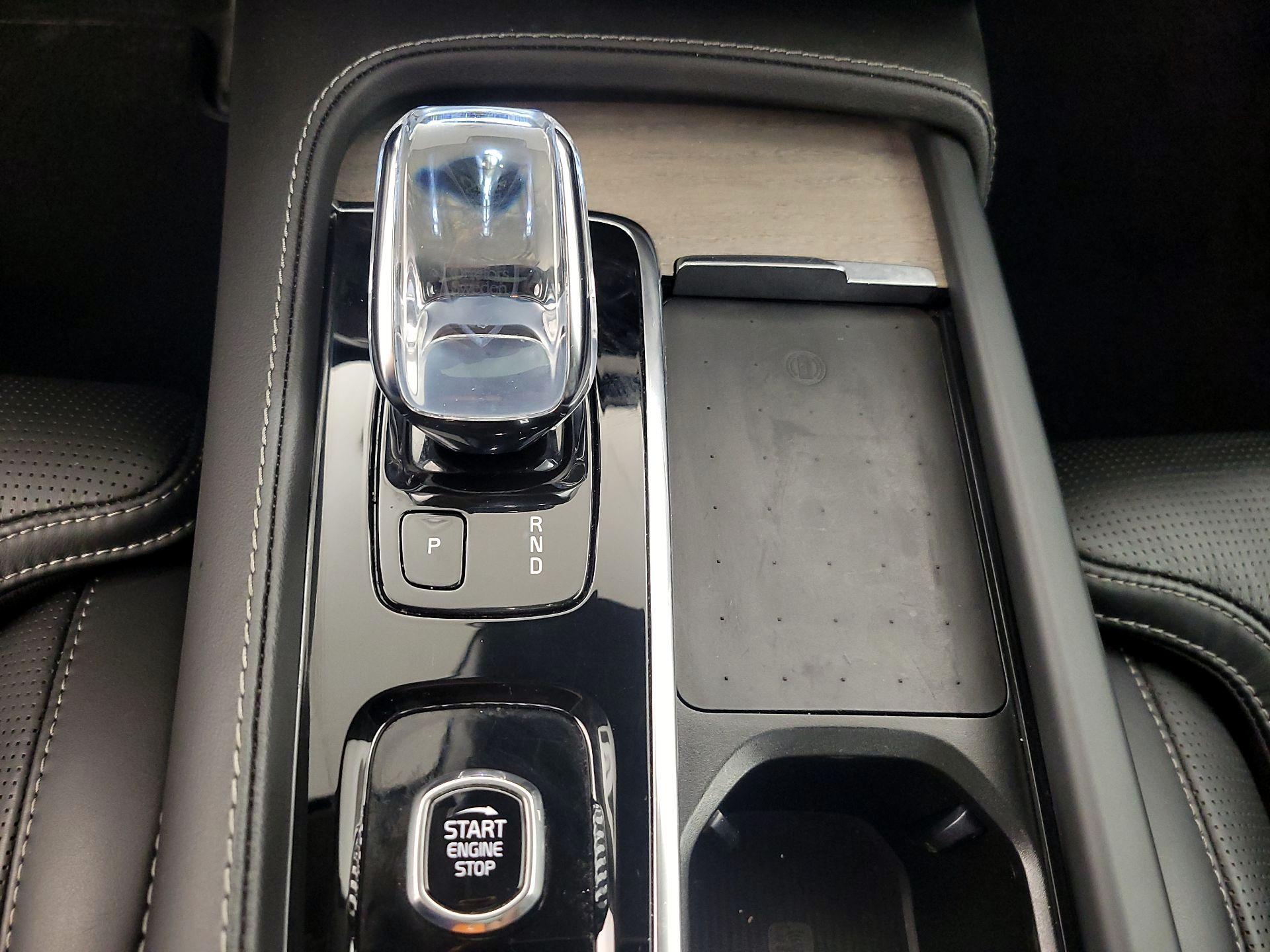 Thumbnail: 2022 Volvo XC90 - 16