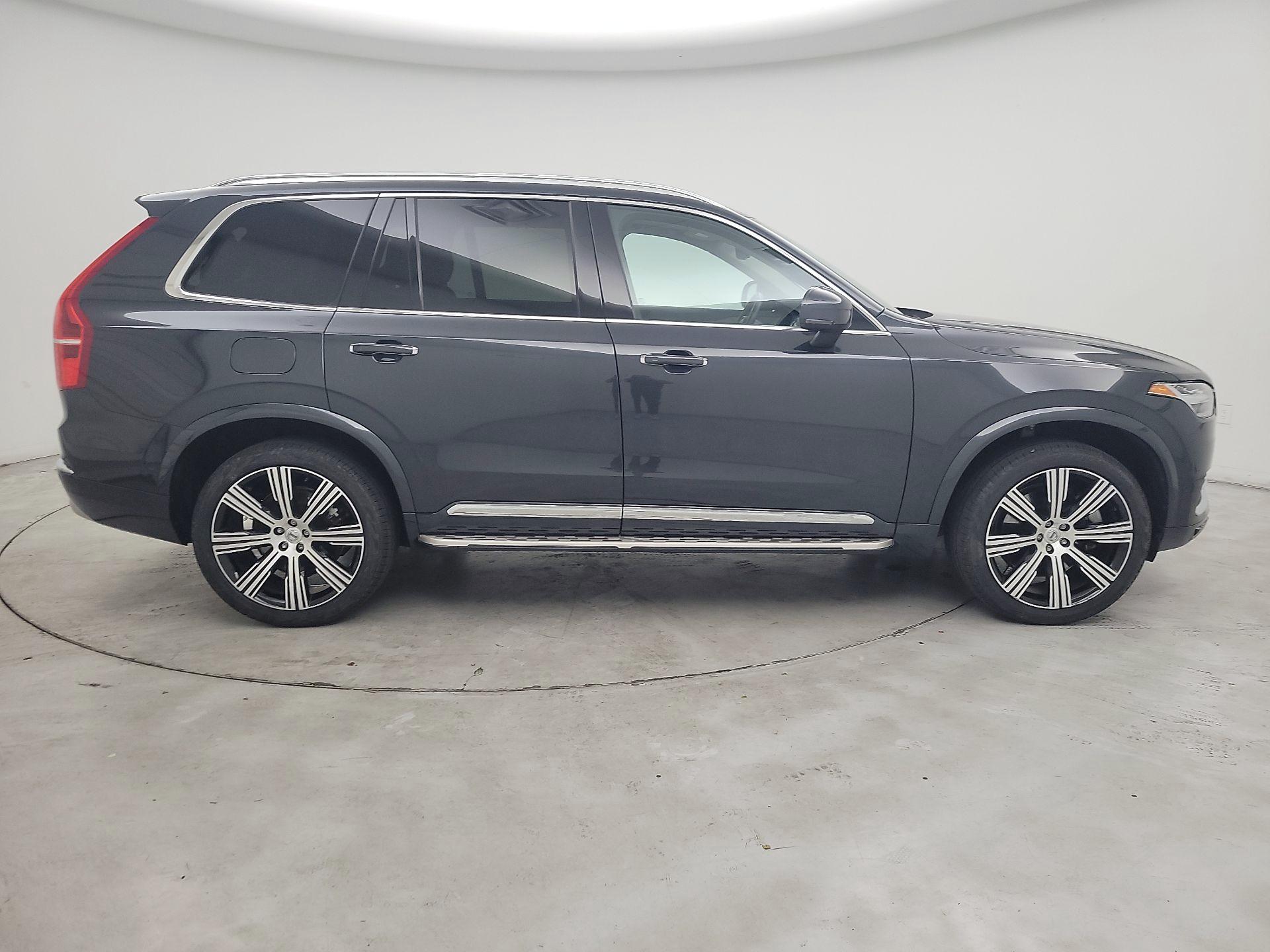 Thumbnail: 2022 Volvo XC90 - 4