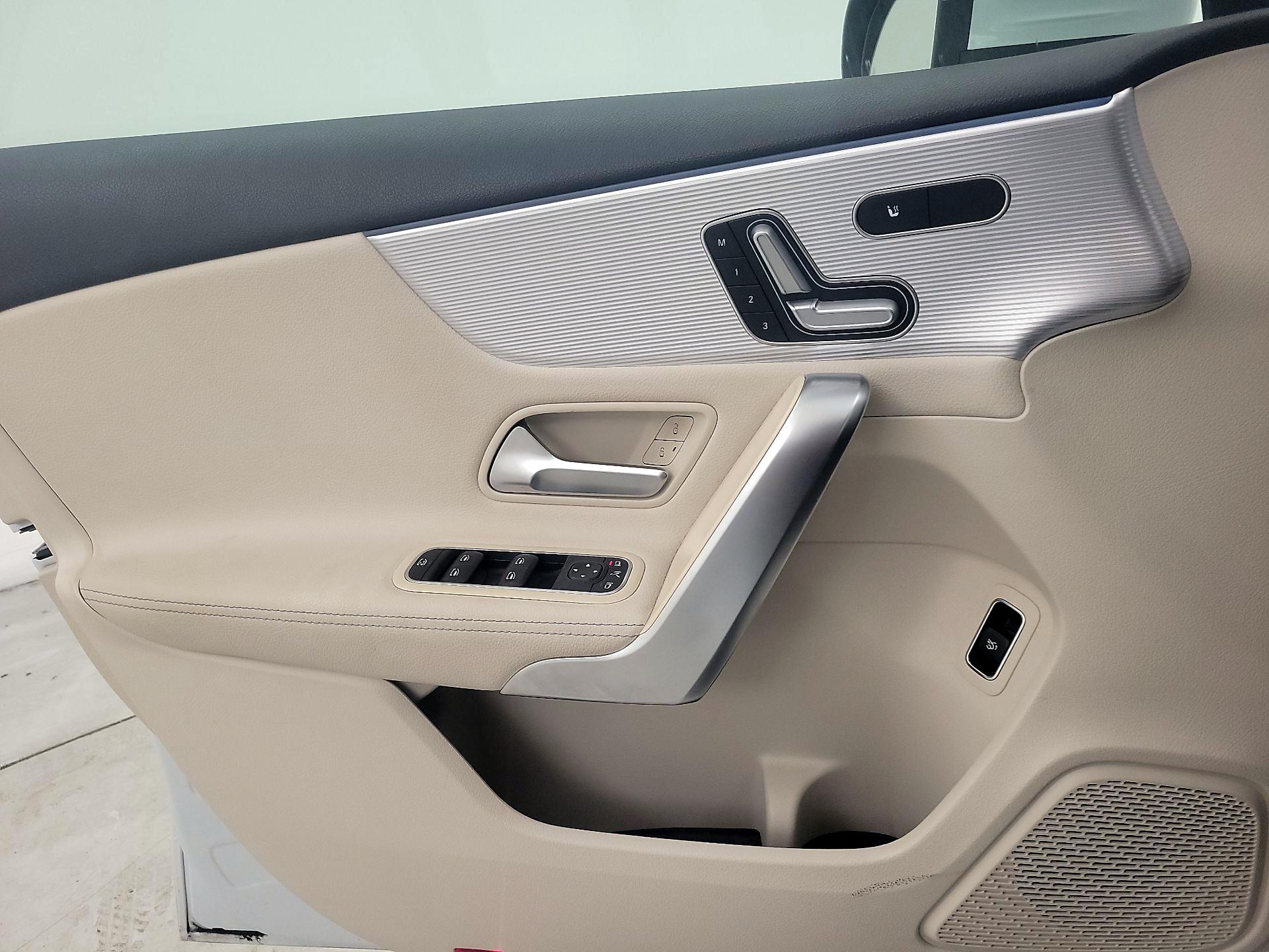 Thumbnail: 2020 Mercedes-Benz A-Class - 12