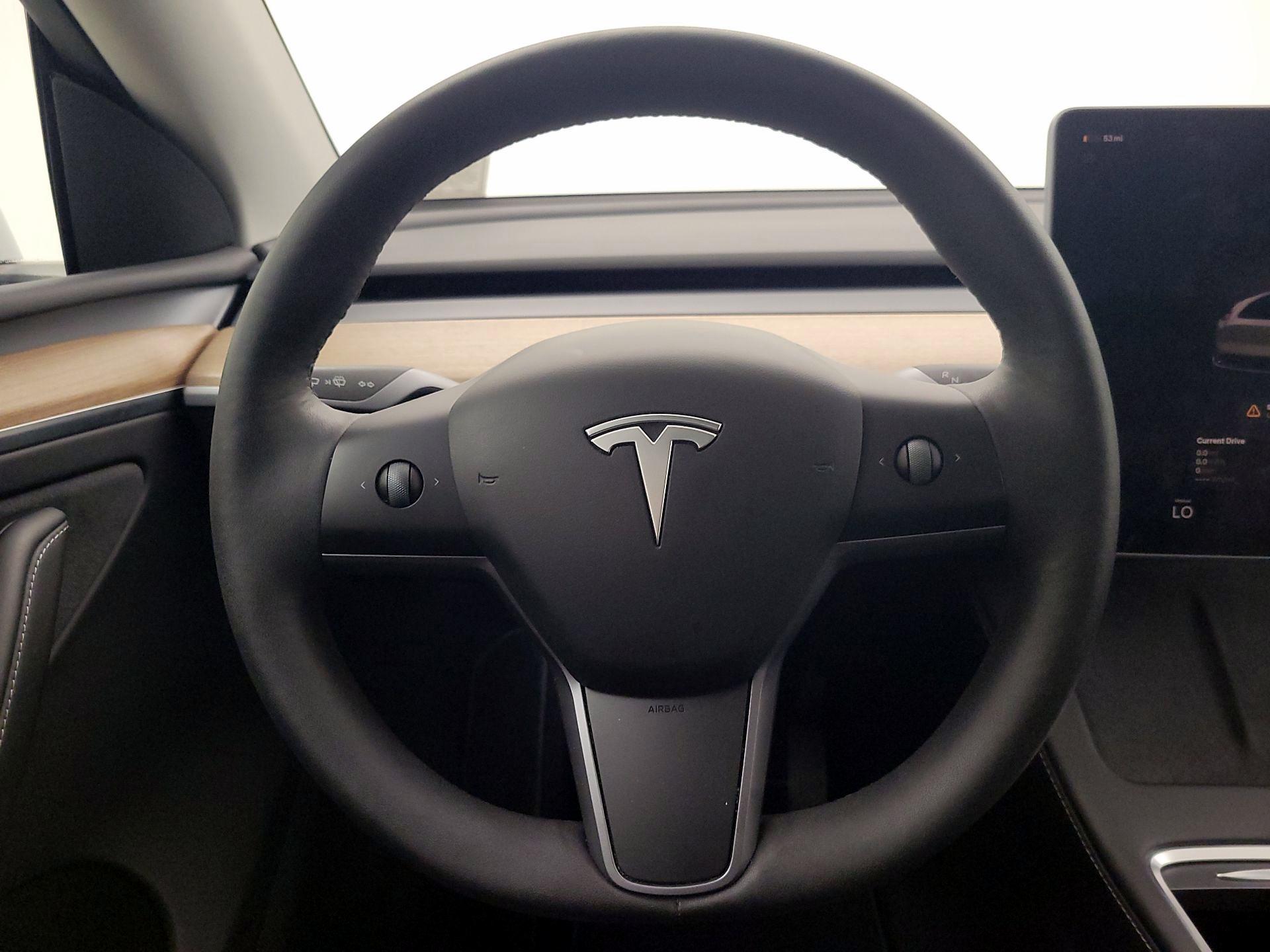 Thumbnail: 2023 Tesla Model Y - 10