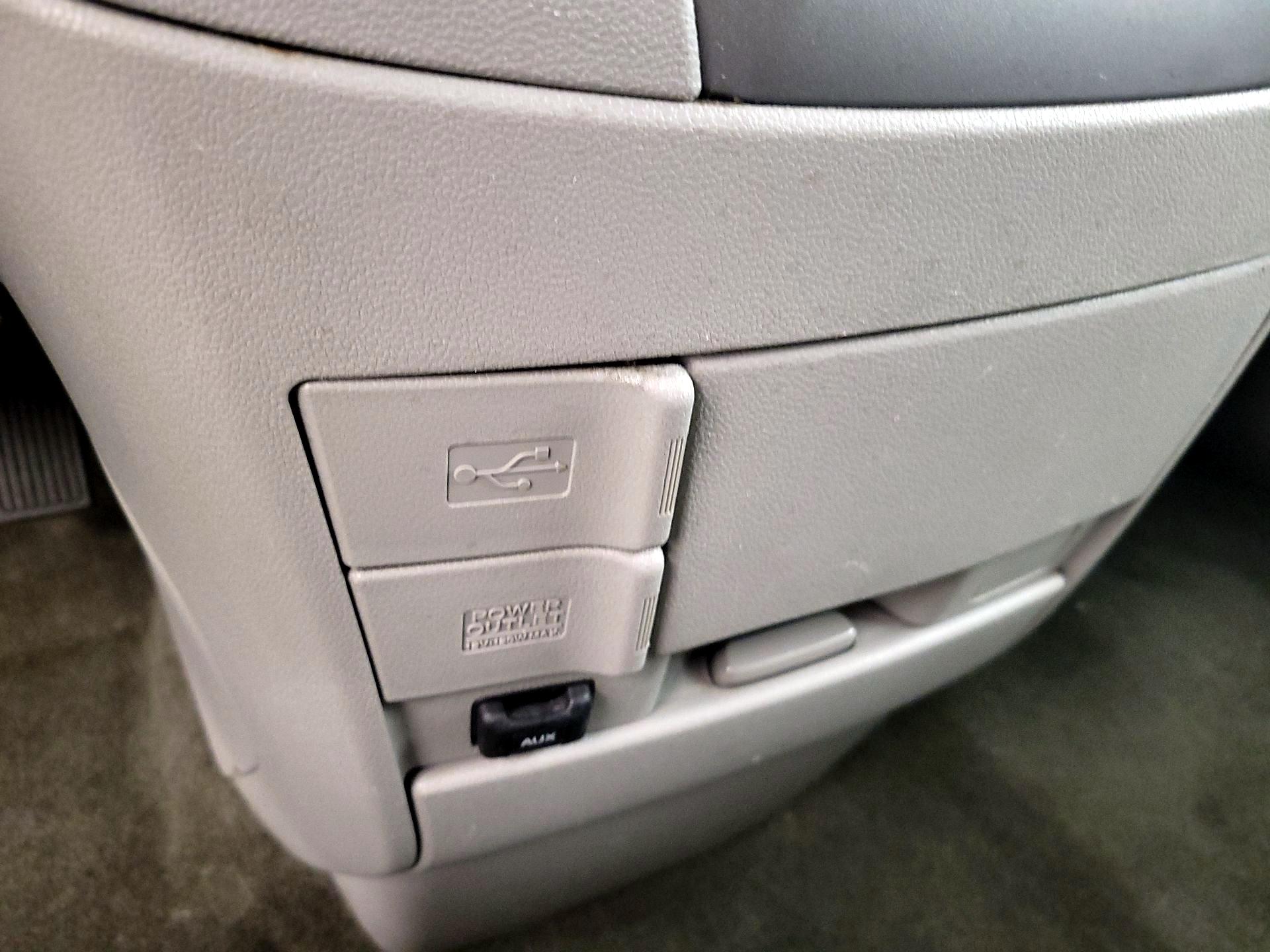 Thumbnail: 2016 Honda Odyssey - 15
