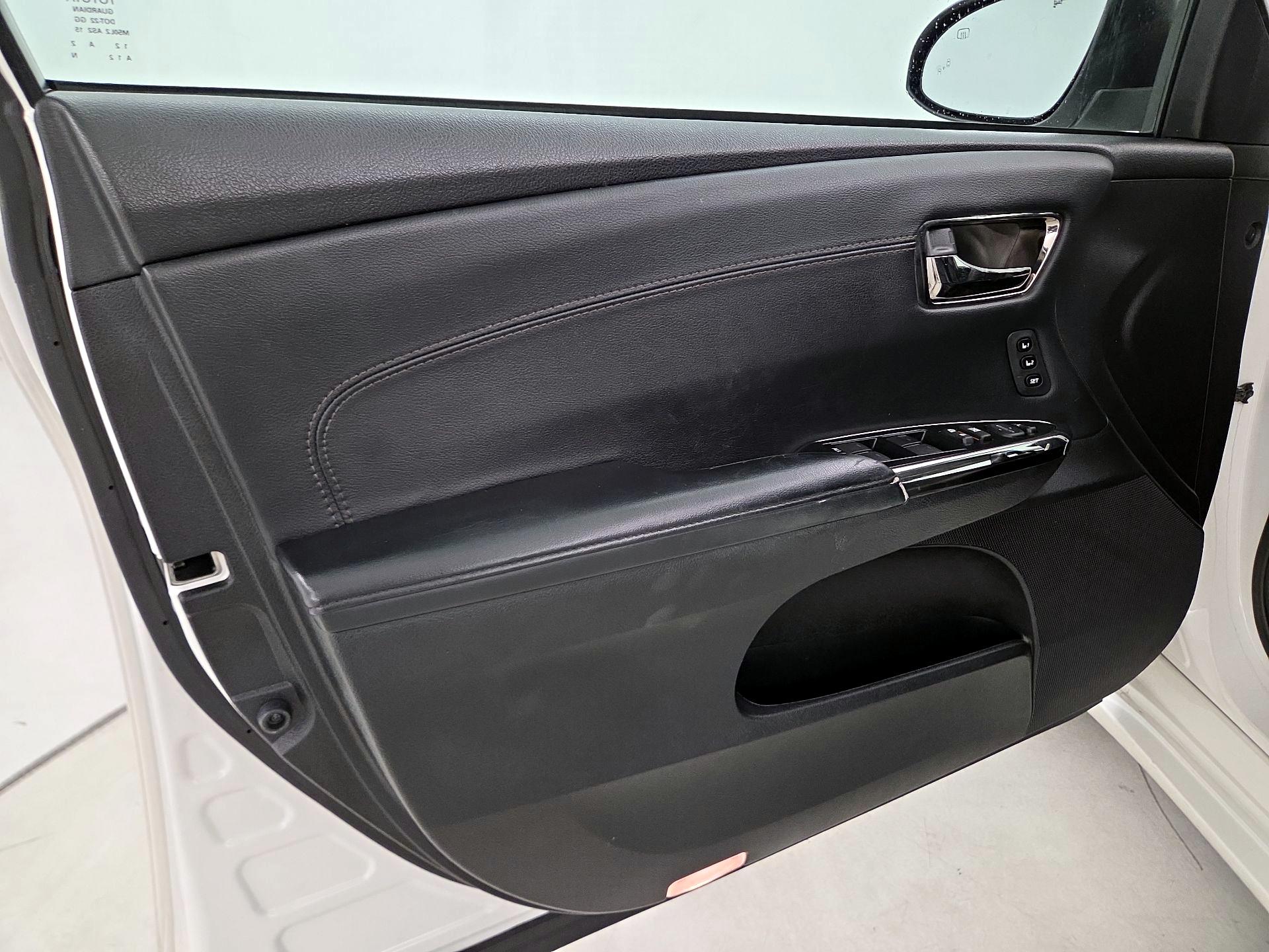 Thumbnail: 2015 Toyota Avalon - 12