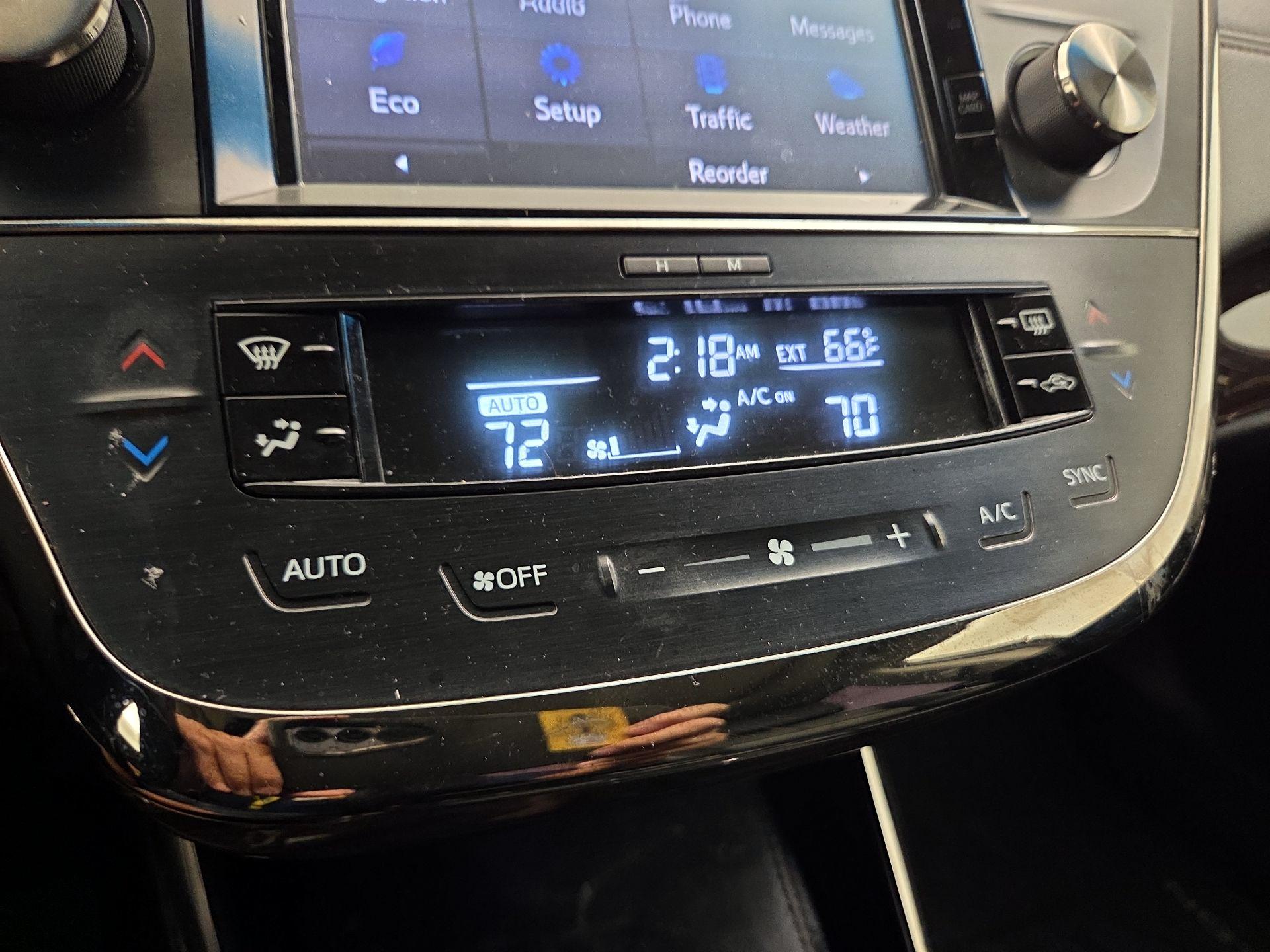 Thumbnail: 2015 Toyota Avalon - 17