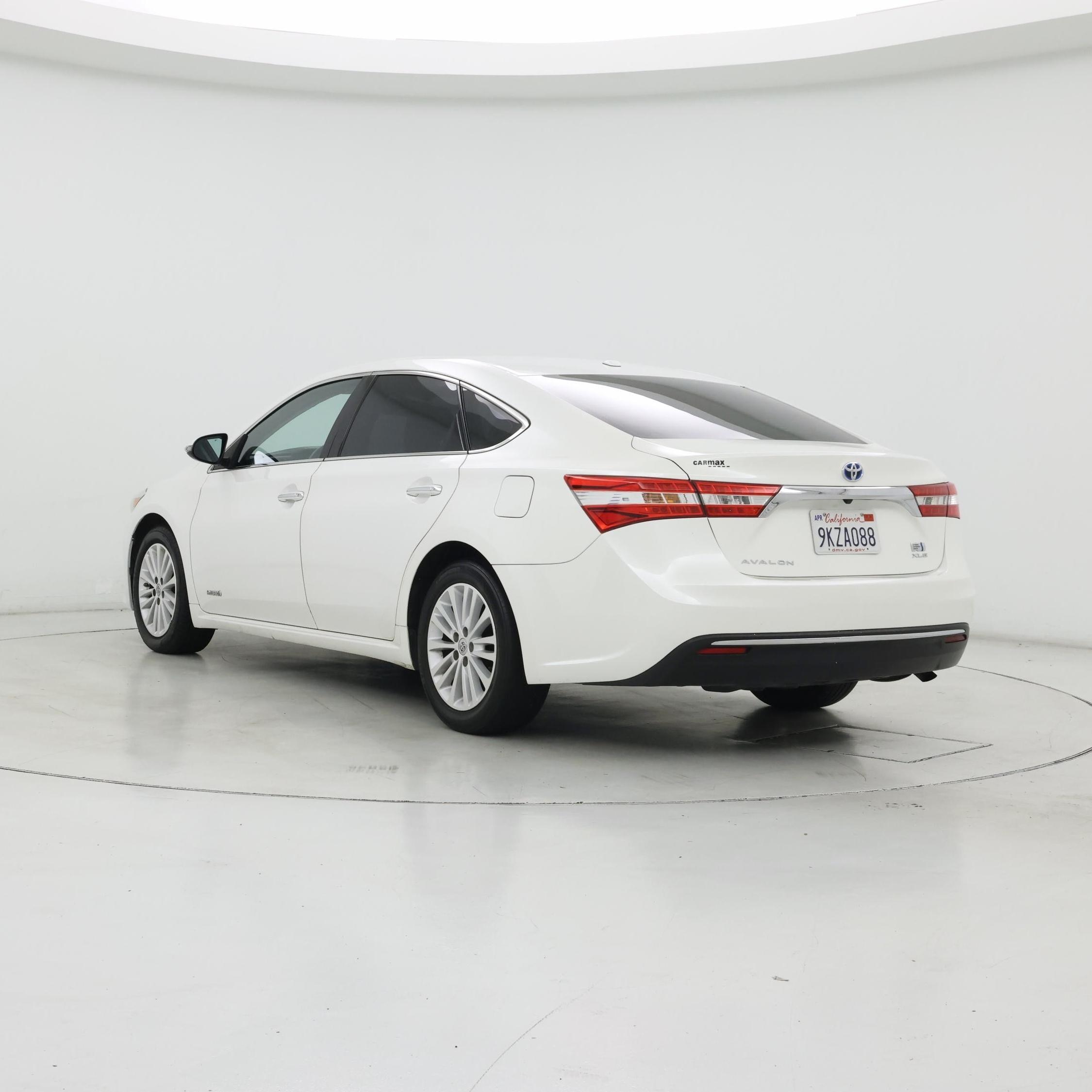 Thumbnail: 2015 Toyota Avalon - 2