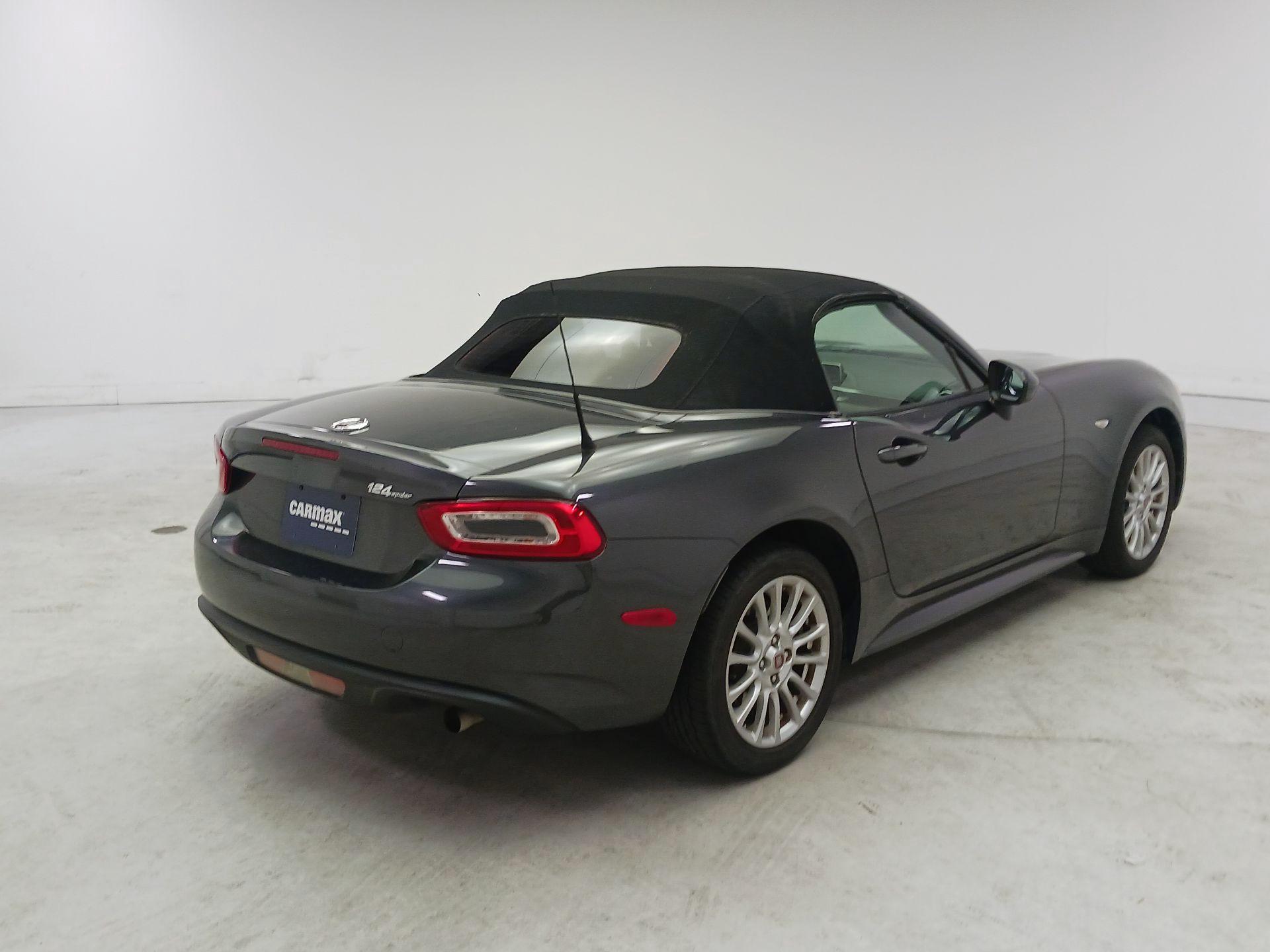 Thumbnail: 2018 Fiat 124 Spider - 5