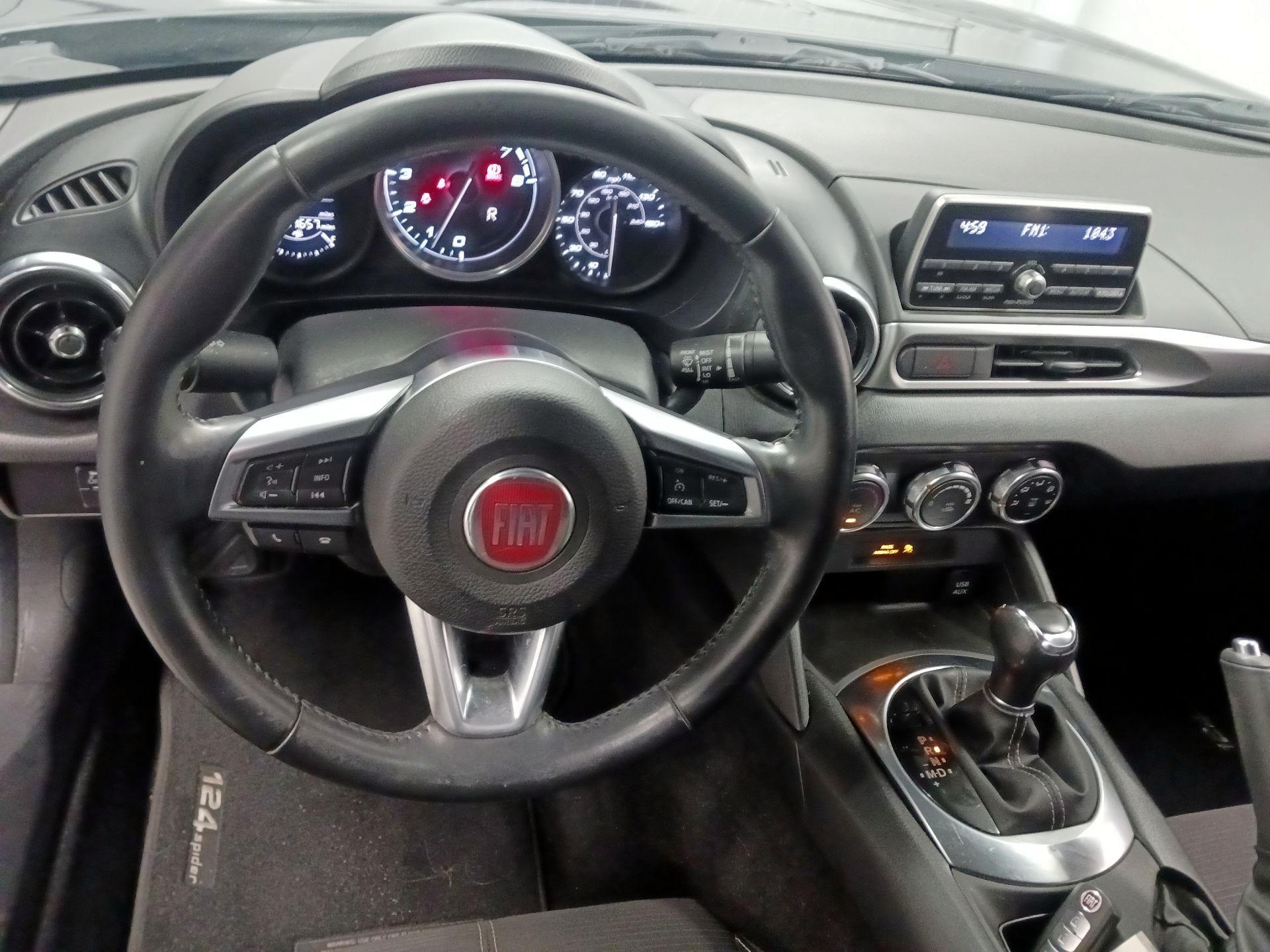 Thumbnail: 2018 Fiat 124 Spider - 8