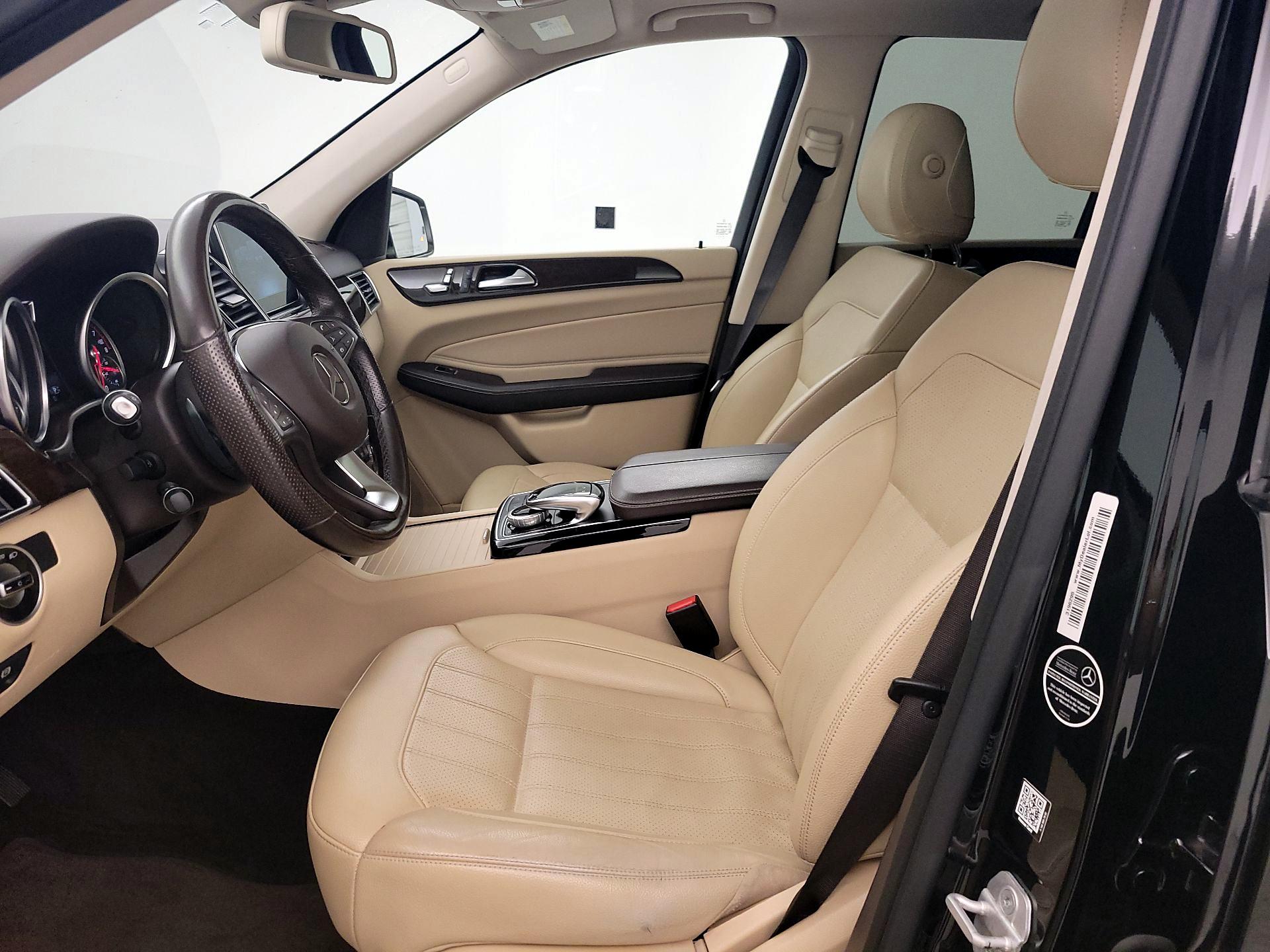 Thumbnail: 2016 Mercedes-Benz GLE - 9