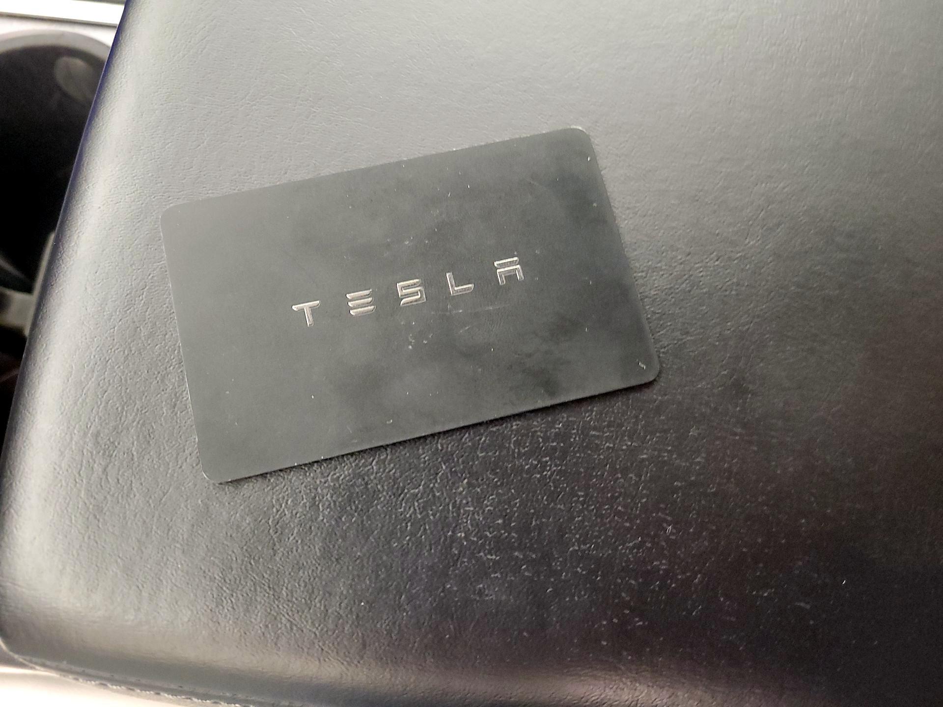 Thumbnail: 2021 Tesla Model 3 - 19