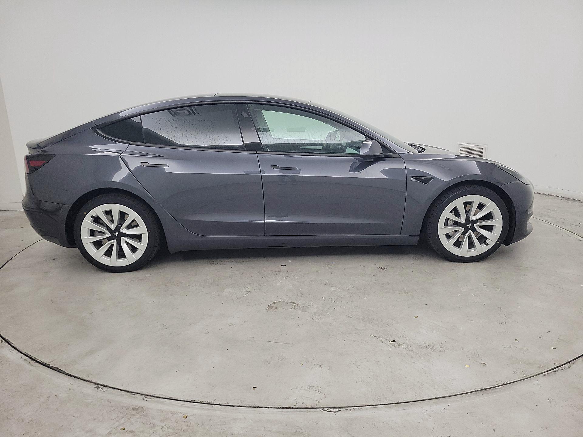 Thumbnail: 2021 Tesla Model 3 - 4