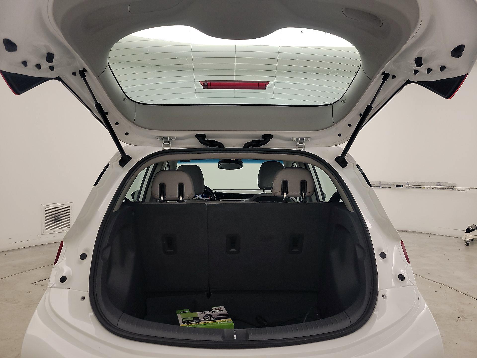Thumbnail: 2021 Chevrolet Bolt EV - 17