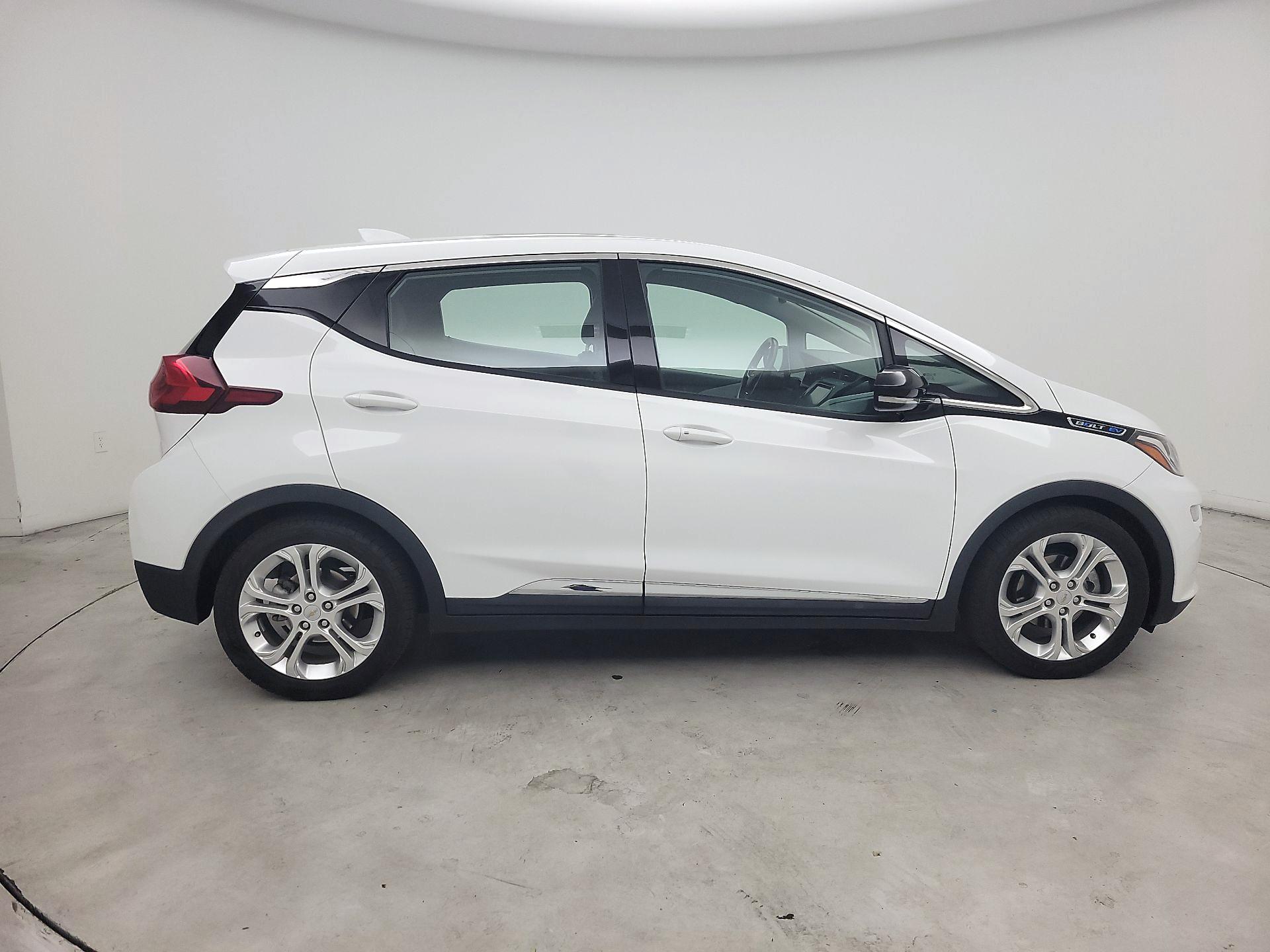 Thumbnail: 2021 Chevrolet Bolt EV - 4