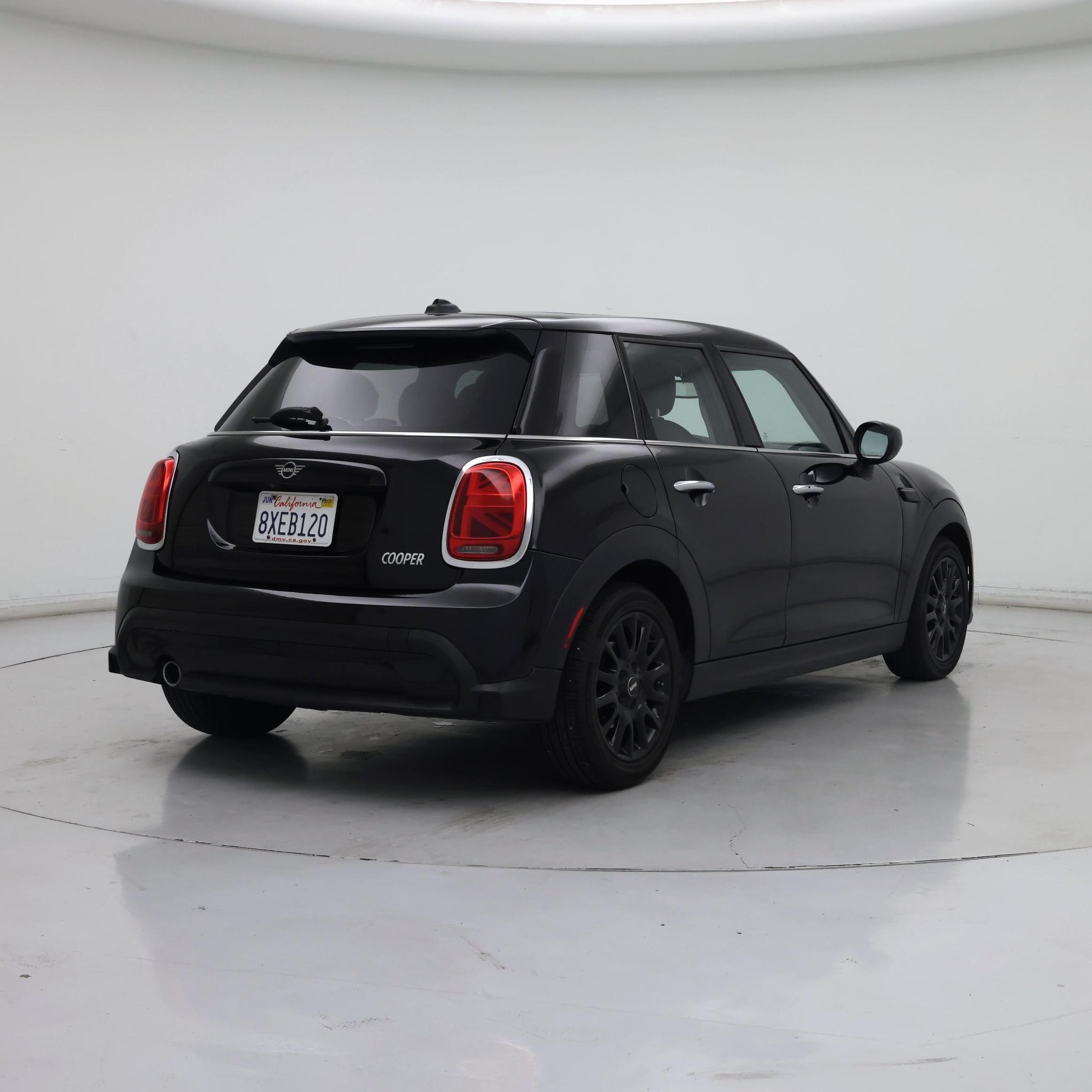 Thumbnail: 2022 MINI Cooper Hardtop - 8