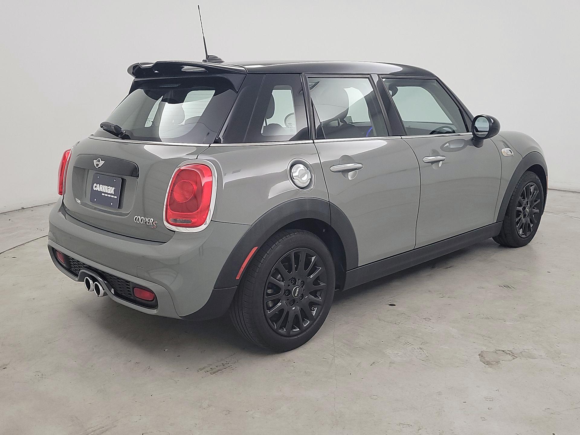 Thumbnail: 2016 MINI Cooper Hardtop - 5