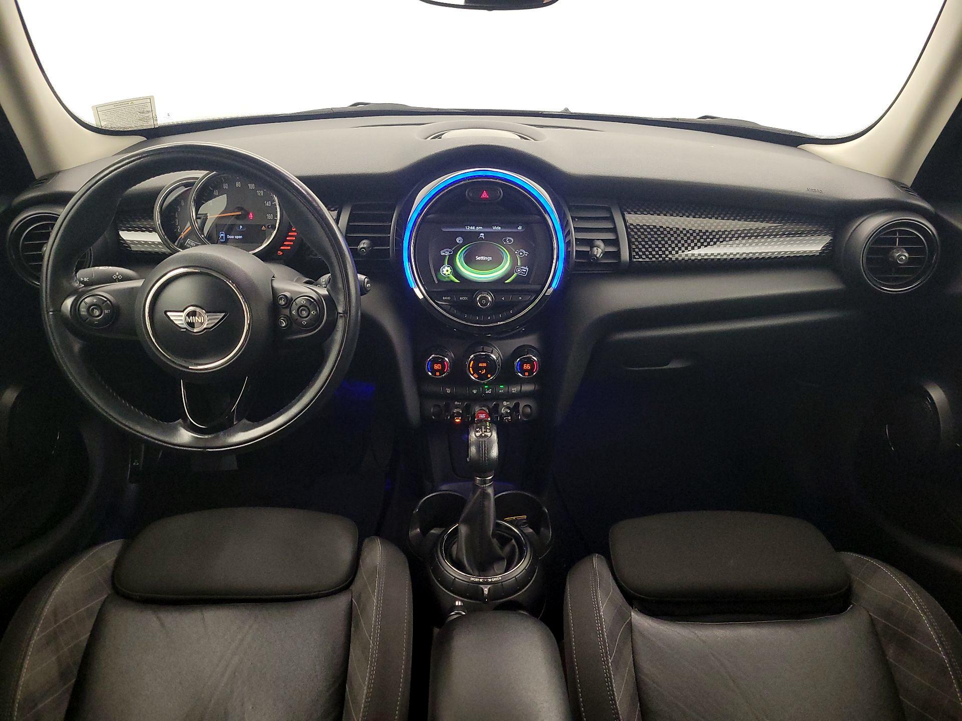 Thumbnail: 2016 MINI Cooper Hardtop - 8