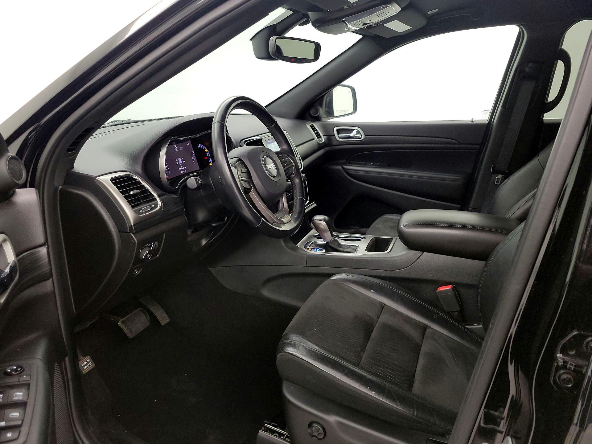 Thumbnail: 2020 Jeep Grand Cherokee - 11