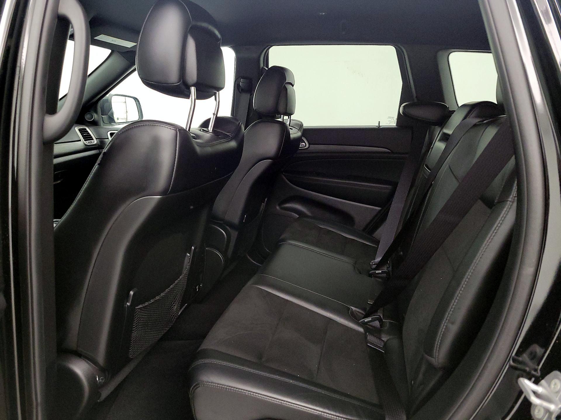 Thumbnail: 2020 Jeep Grand Cherokee - 20