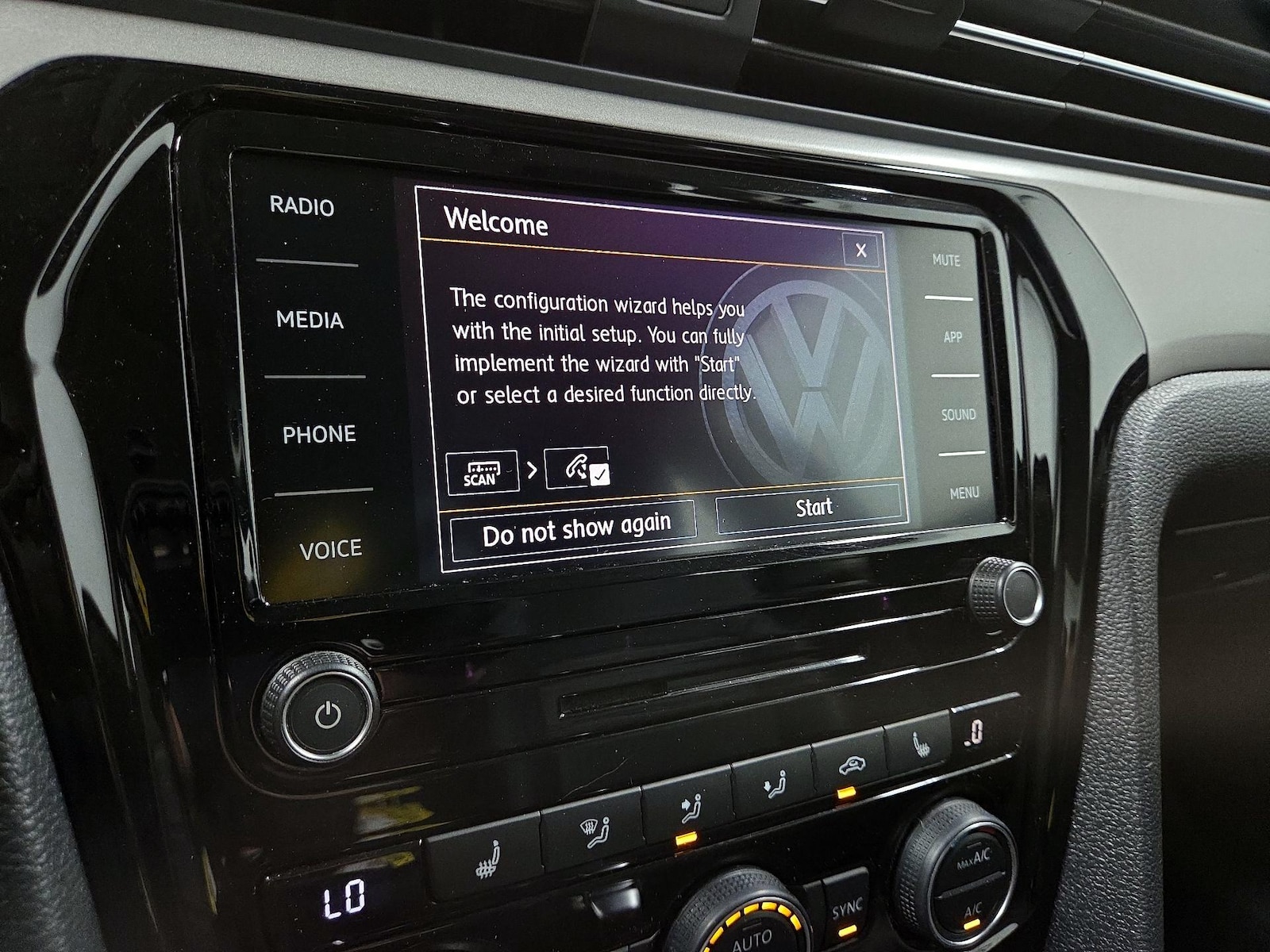 2020 Volkswagen Passat SE - Photo 16