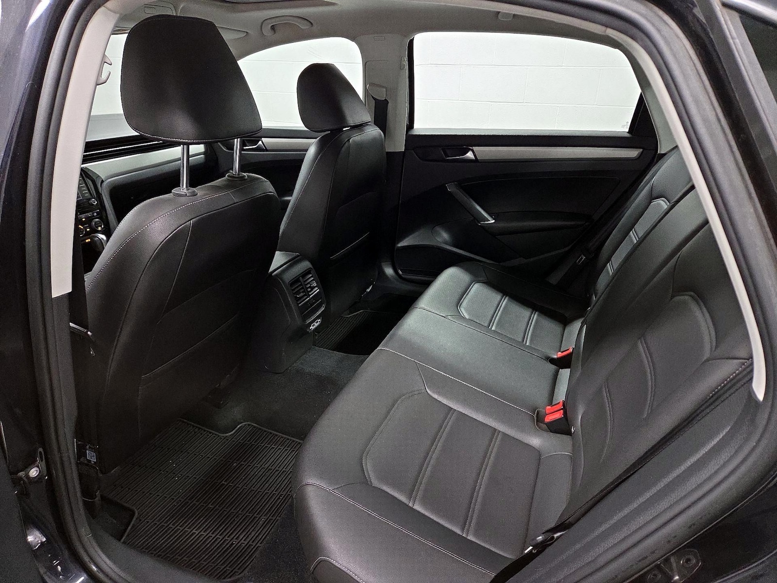 2020 Volkswagen Passat SE - Photo 20