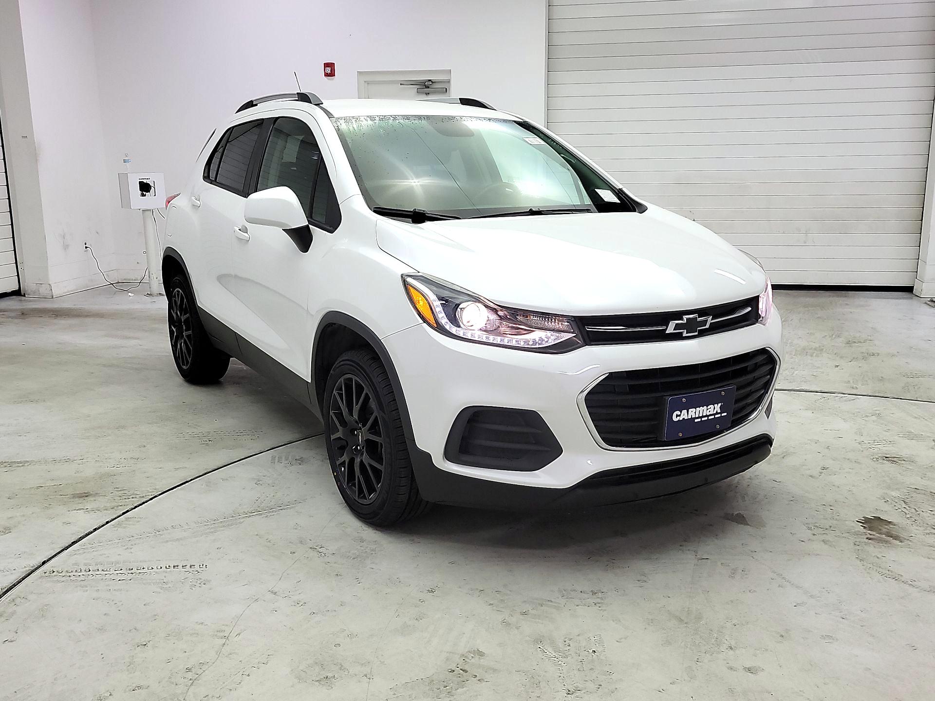 Thumbnail: 2022 Chevrolet Trax - 1