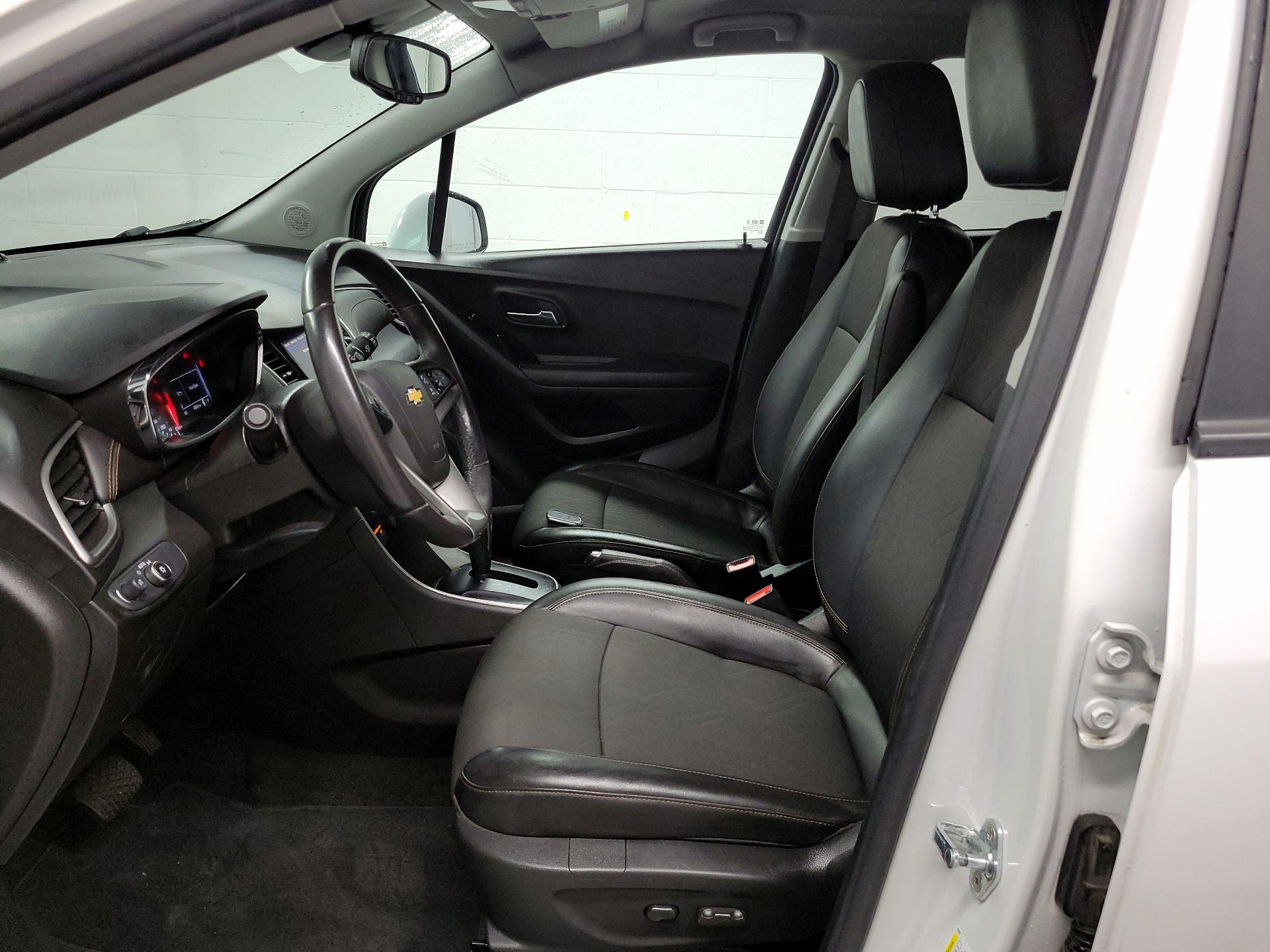 Thumbnail: 2022 Chevrolet Trax - 9