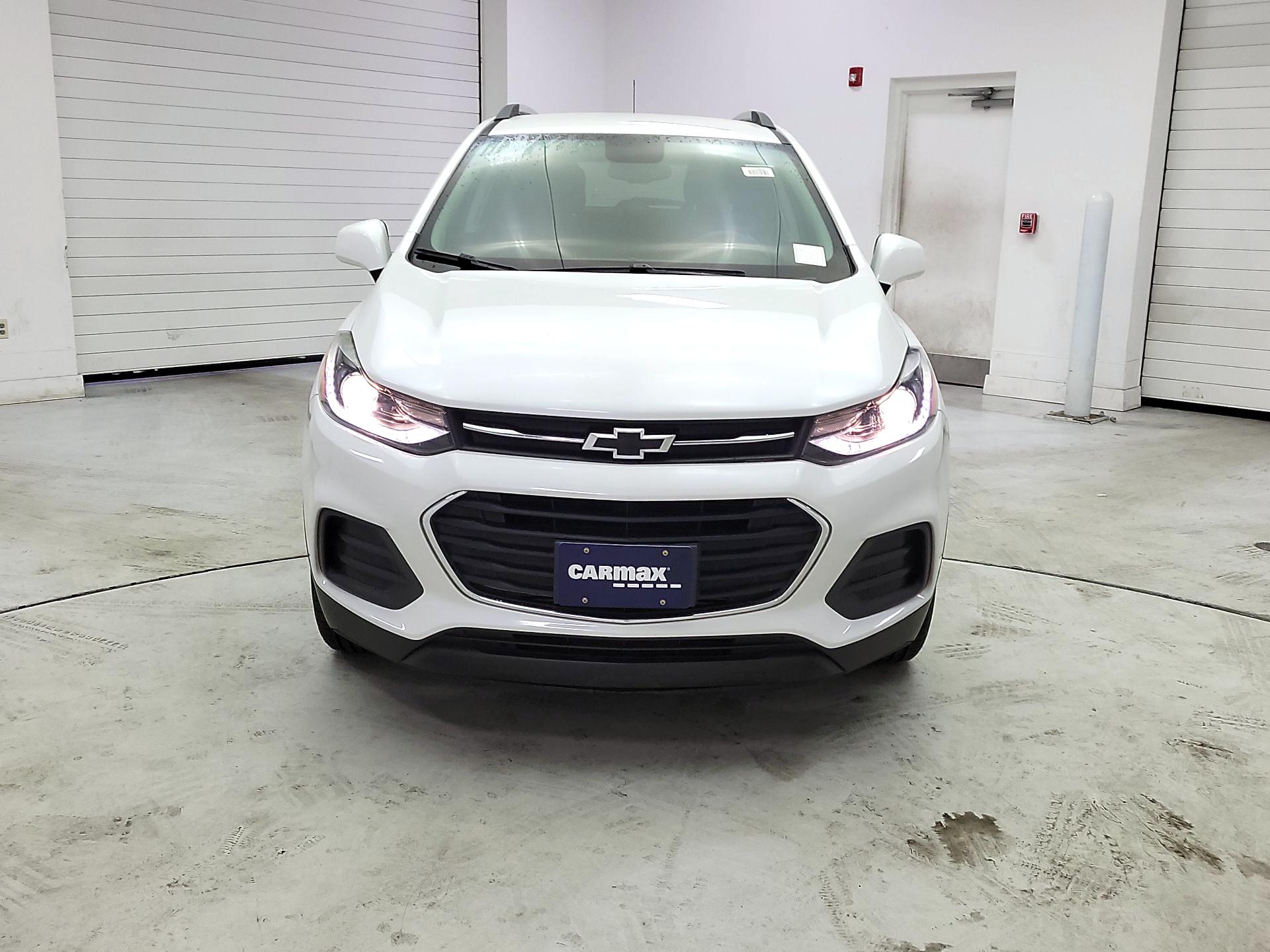 Thumbnail: 2022 Chevrolet Trax - 2