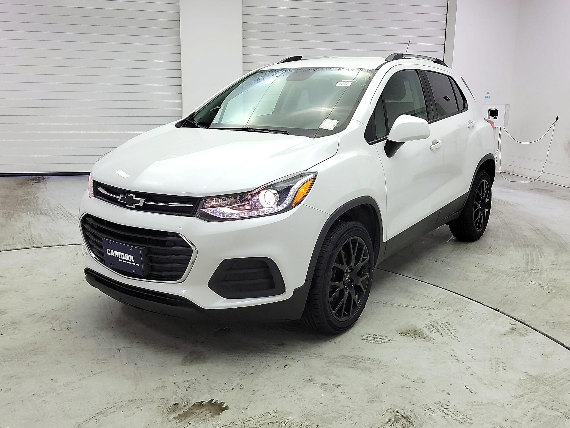 Thumbnail: 2022 Chevrolet Trax - 3
