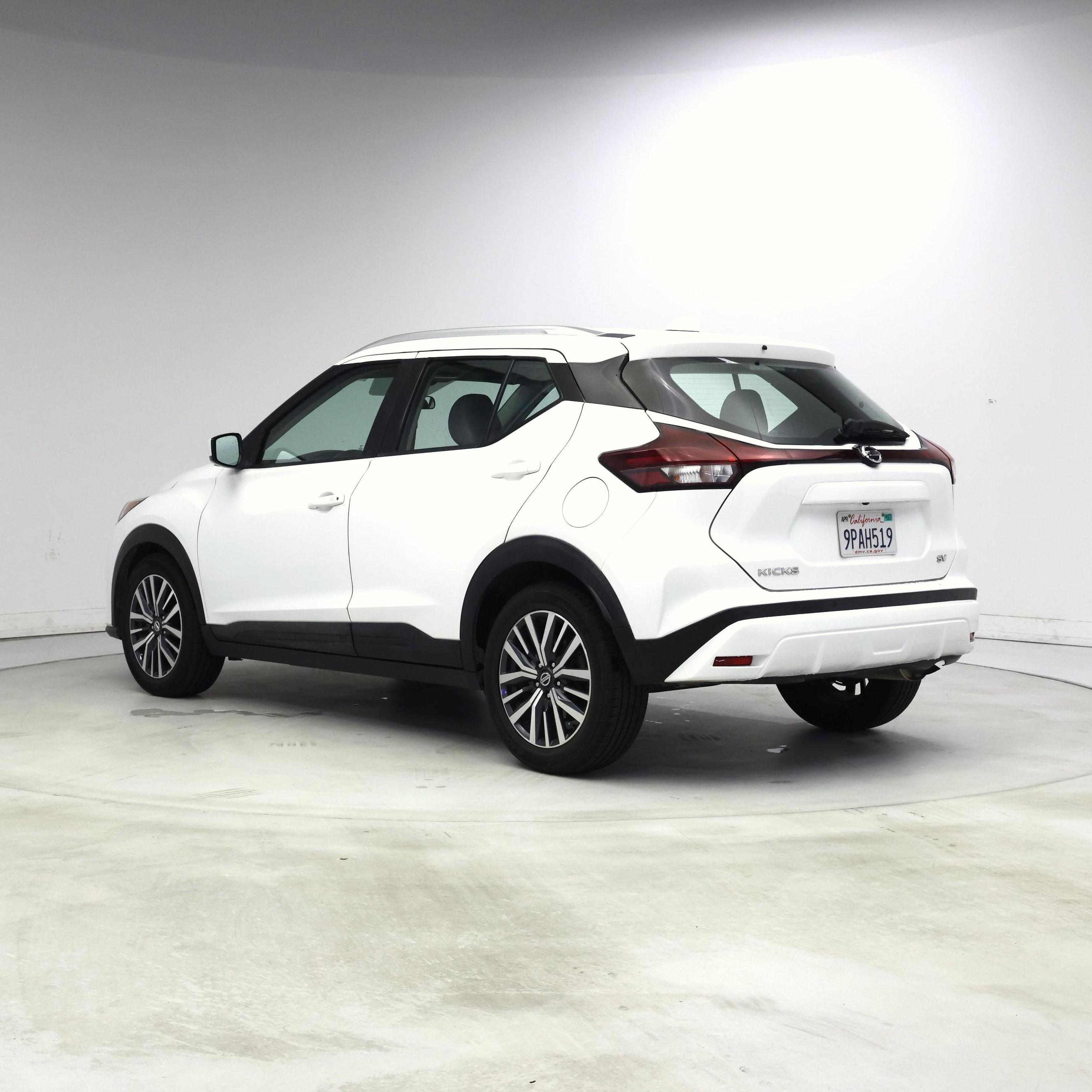 Thumbnail: 2021 Nissan Kicks - 2