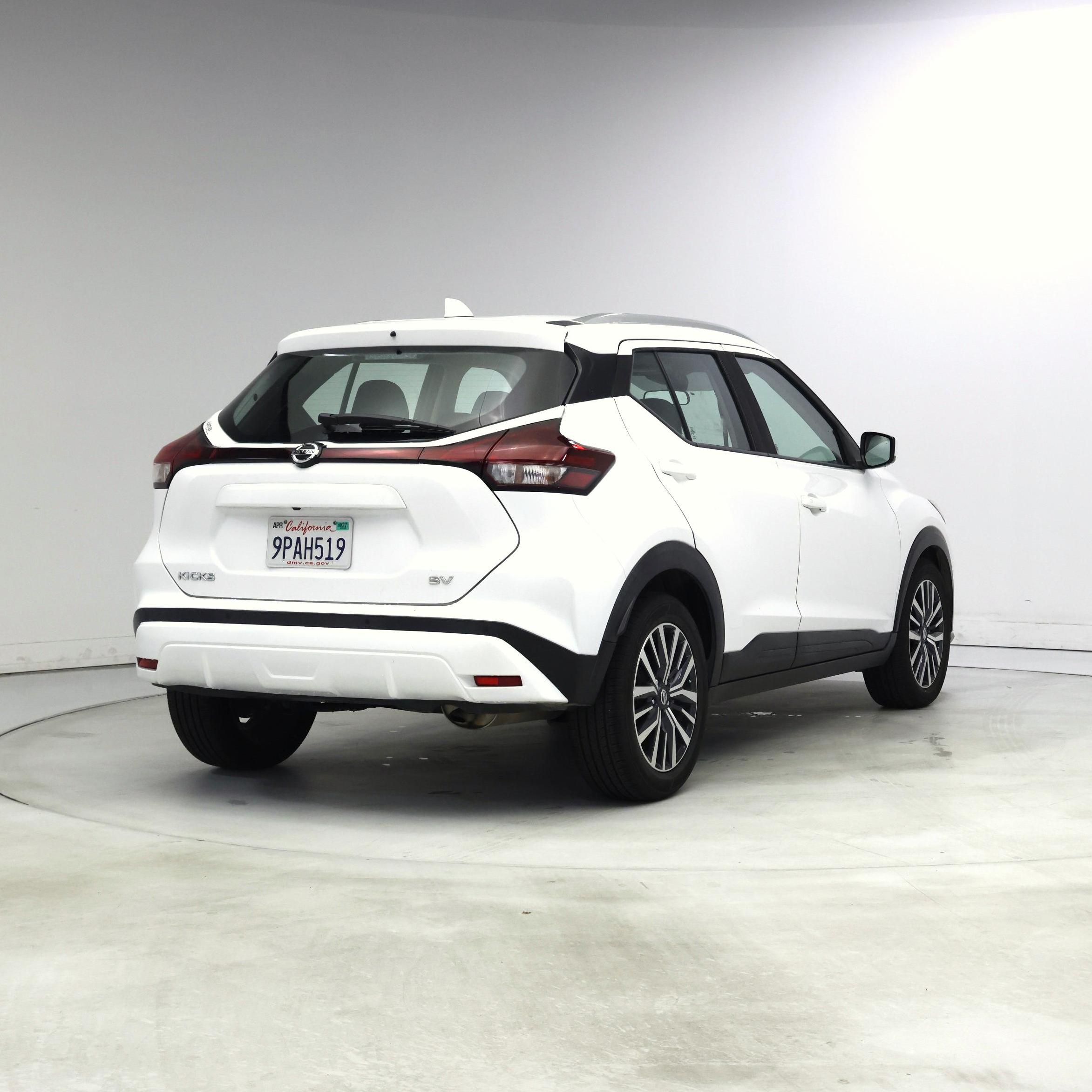Thumbnail: 2021 Nissan Kicks - 8