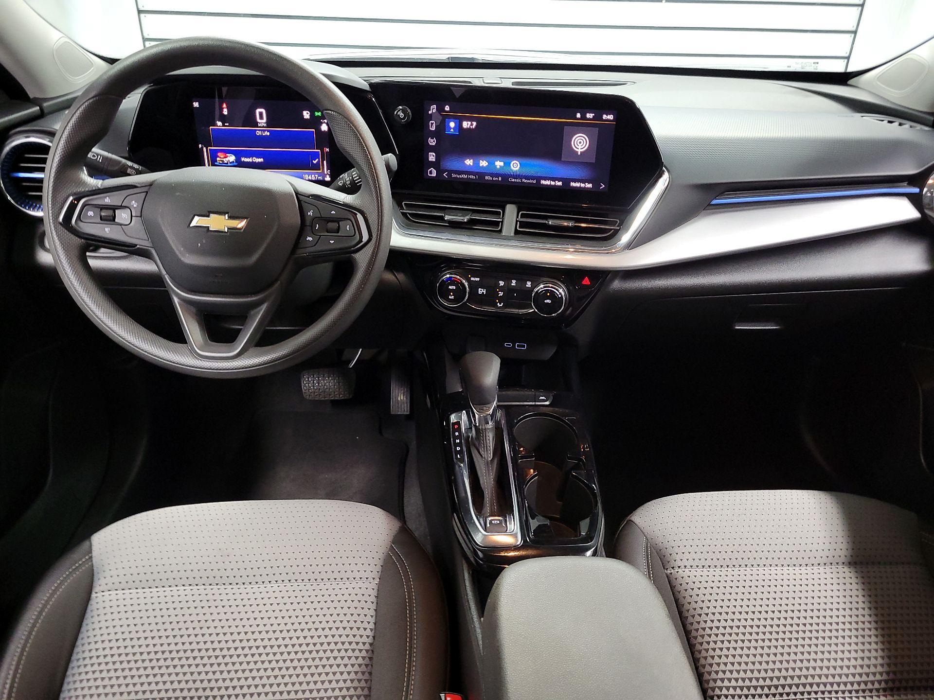 Thumbnail: 2025 Chevrolet Trax - 9