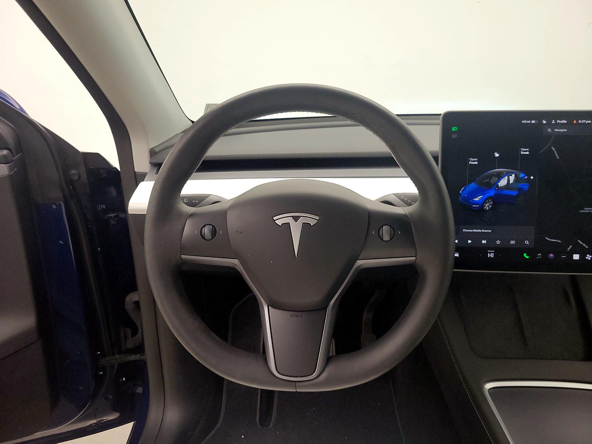 Thumbnail: 2023 Tesla Model Y - 10
