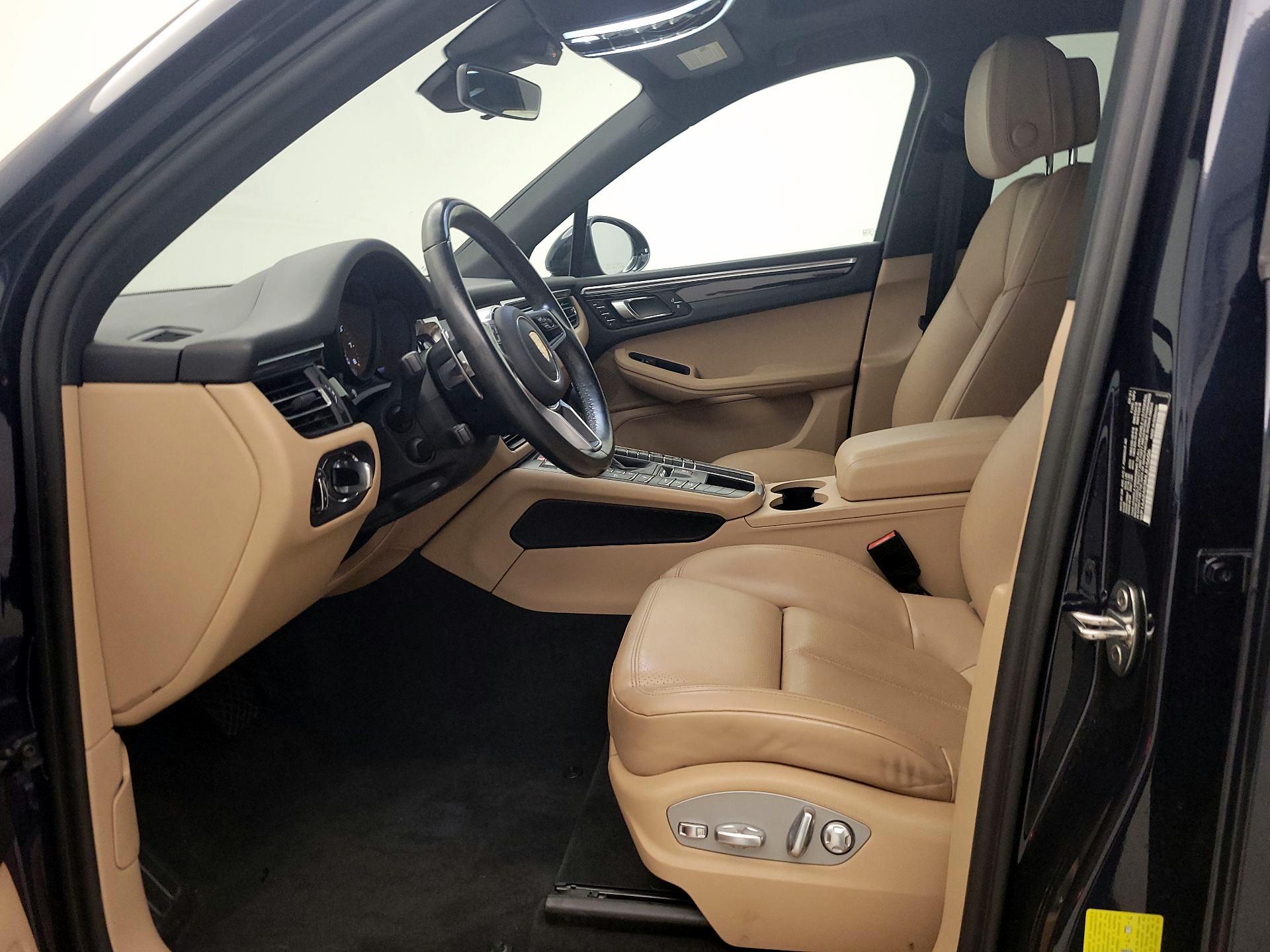 Thumbnail: 2021 Porsche Macan - 11