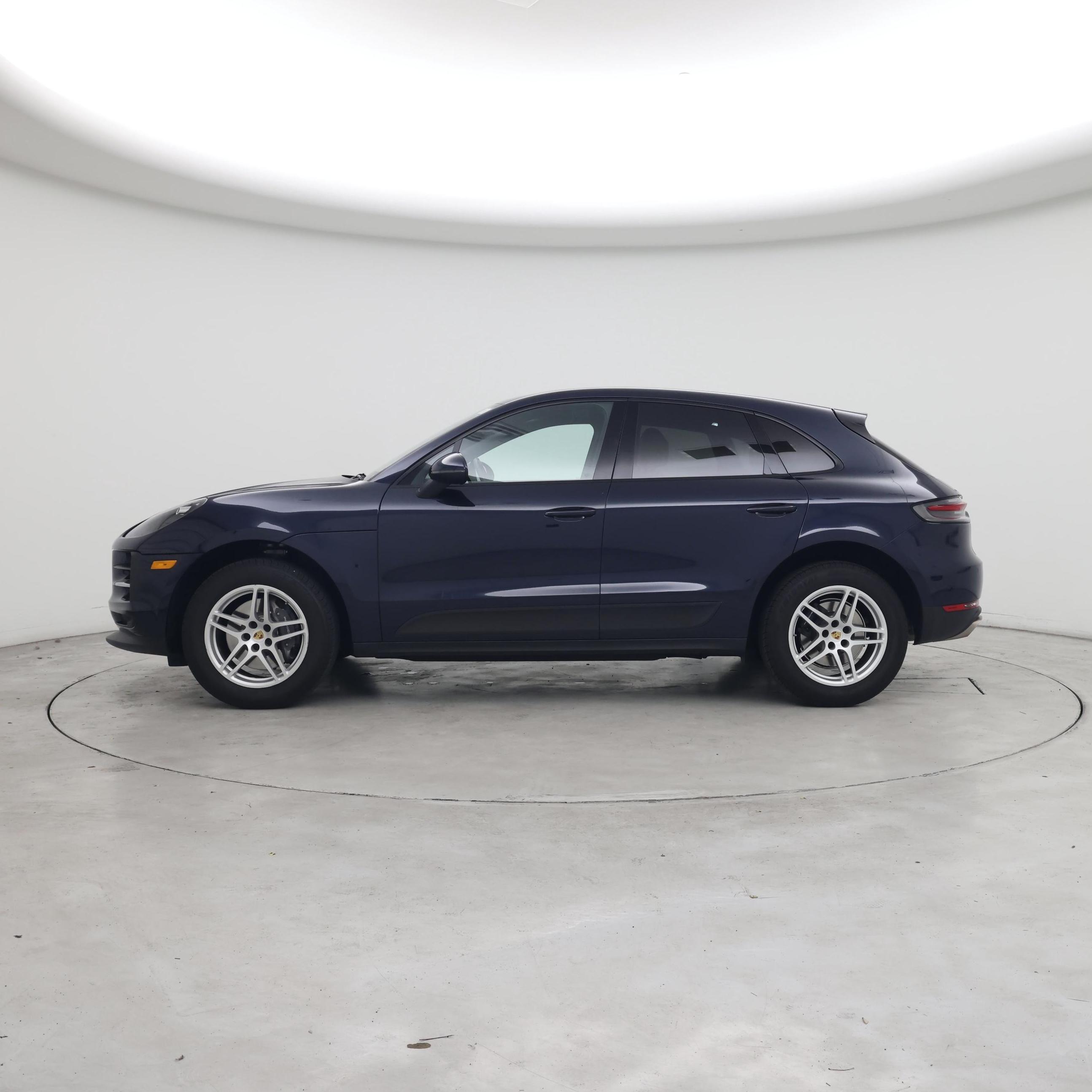 Thumbnail: 2021 Porsche Macan - 3