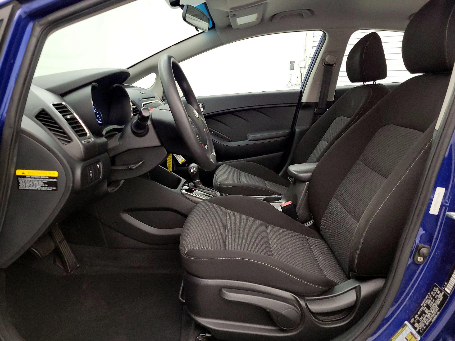 Thumbnail: 2017 Kia Forte - 11