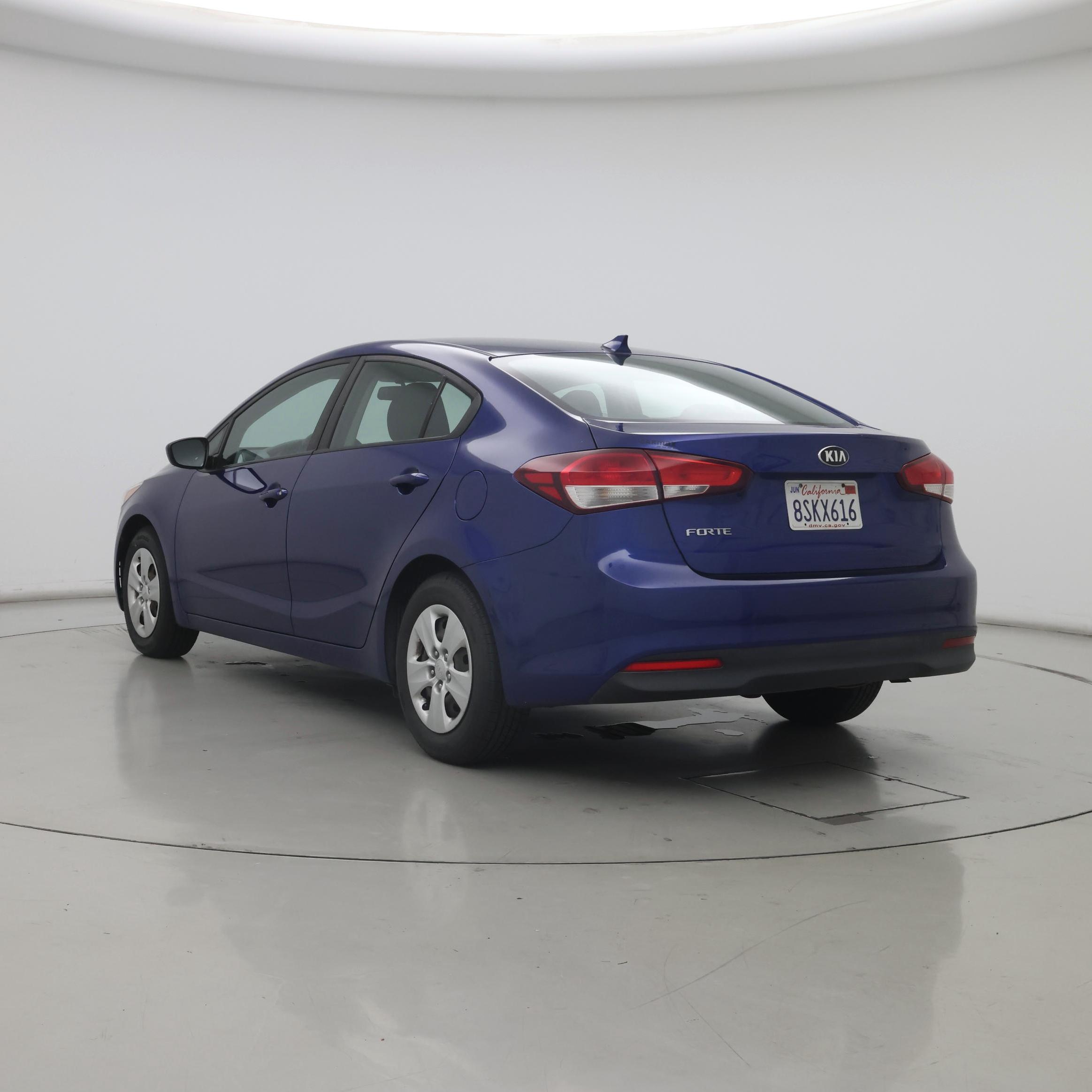 Thumbnail: 2017 Kia Forte - 2