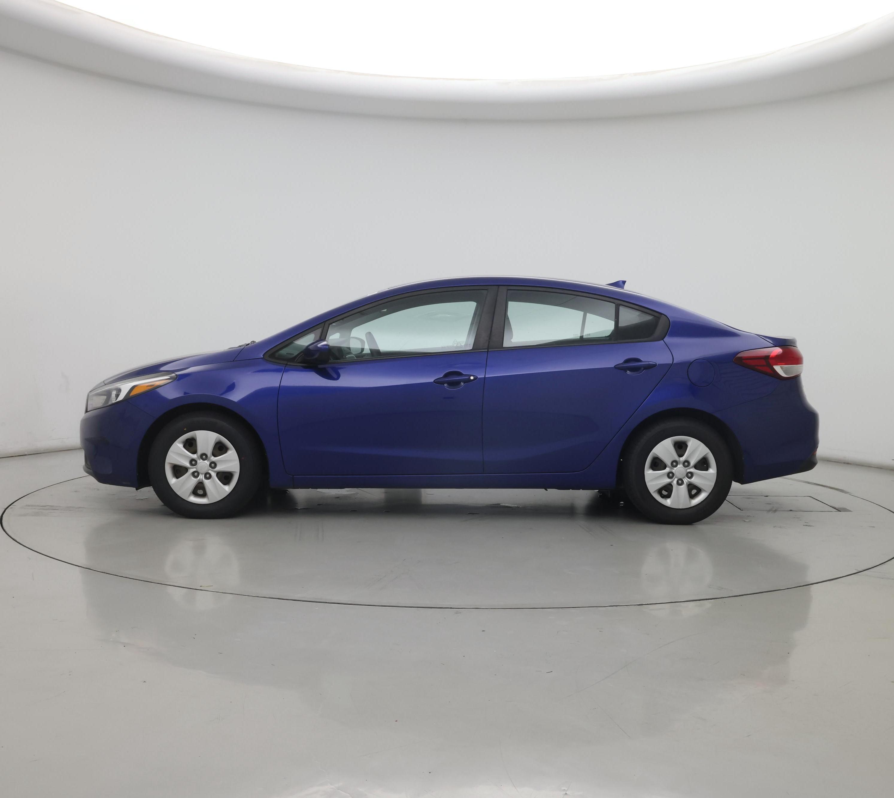 Thumbnail: 2017 Kia Forte - 3
