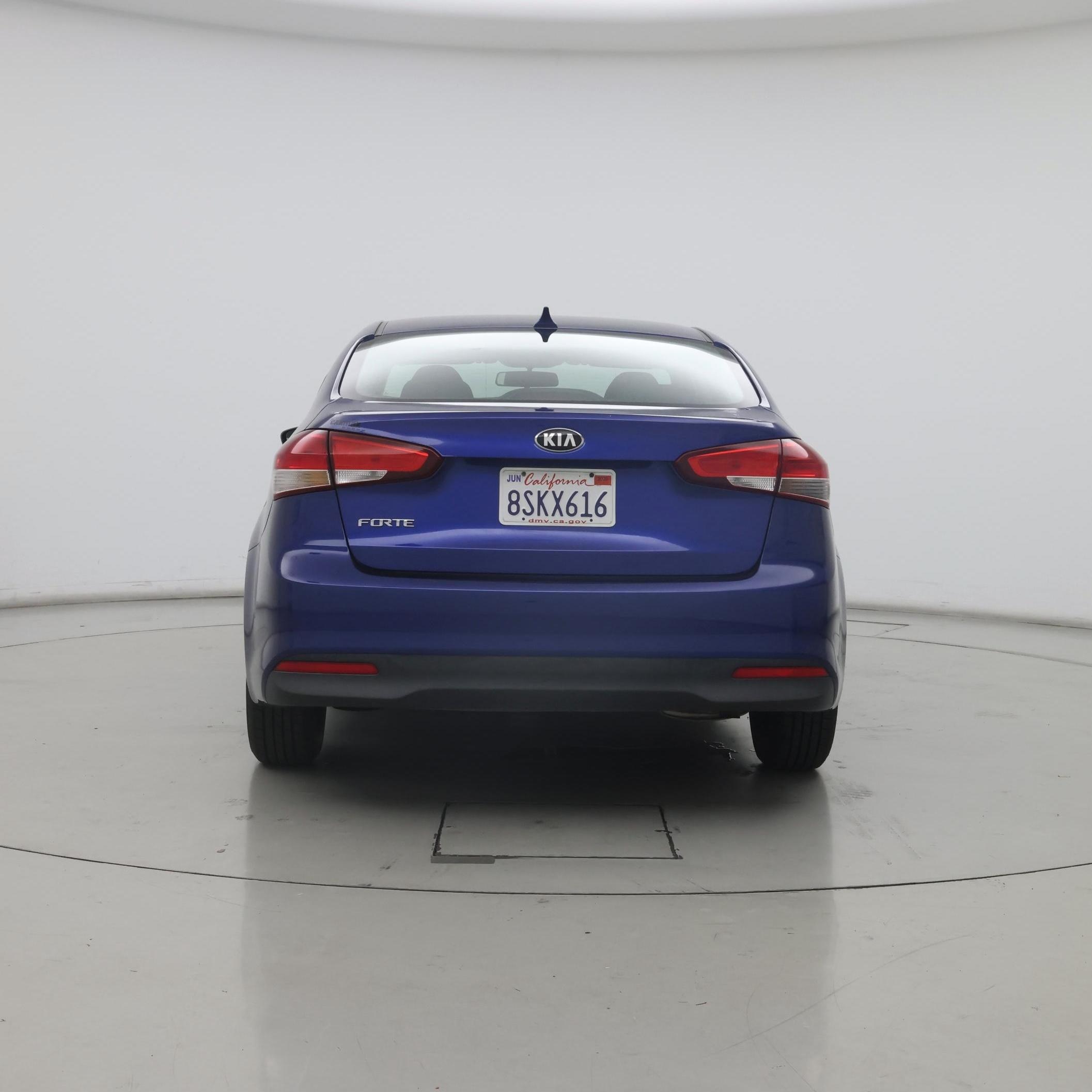 Thumbnail: 2017 Kia Forte - 6