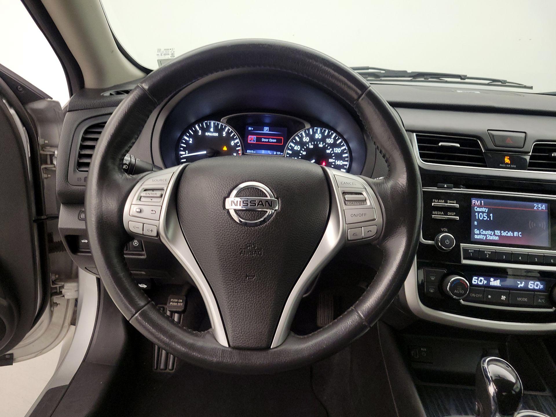 Thumbnail: 2018 Nissan Altima - 10