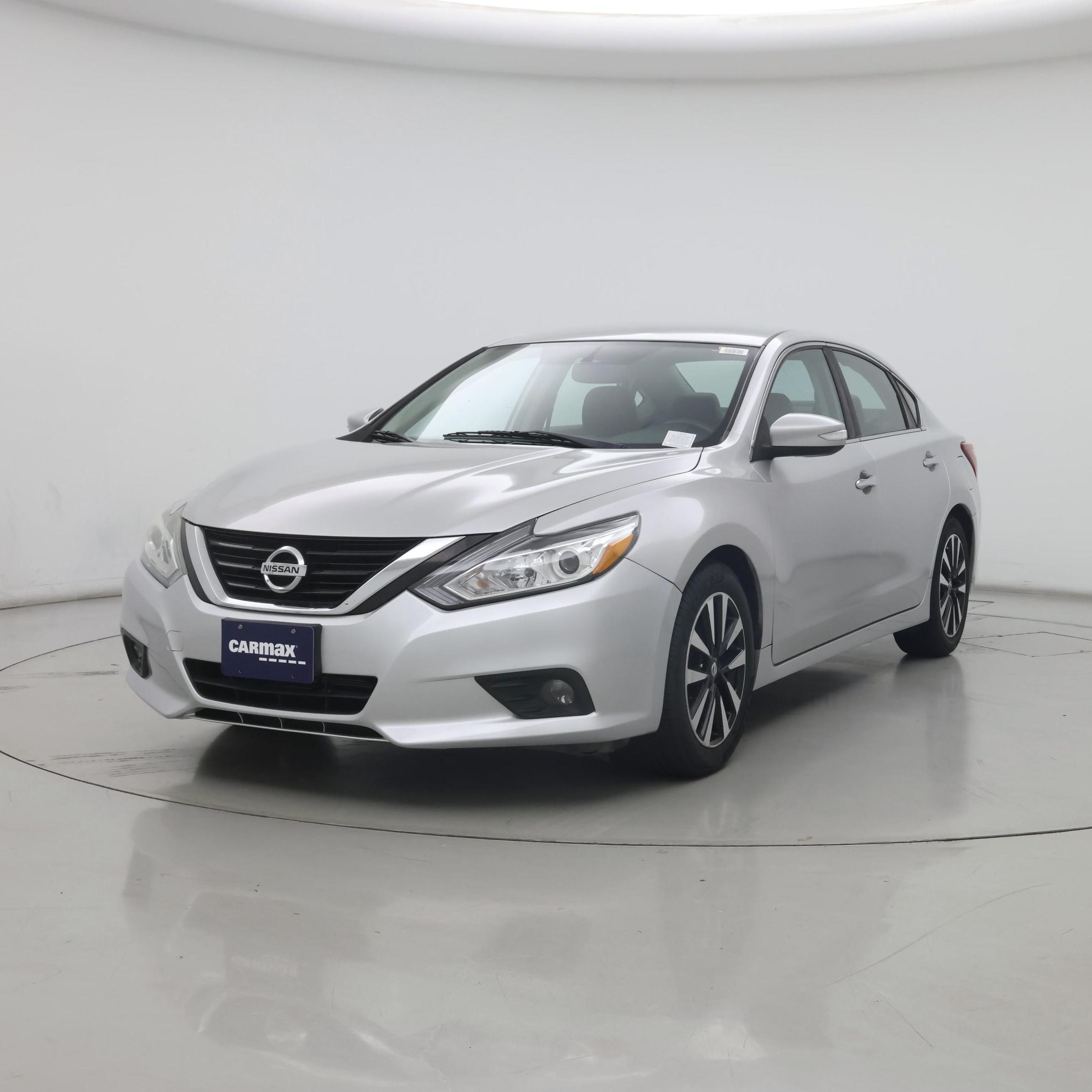 Thumbnail: 2018 Nissan Altima - 4