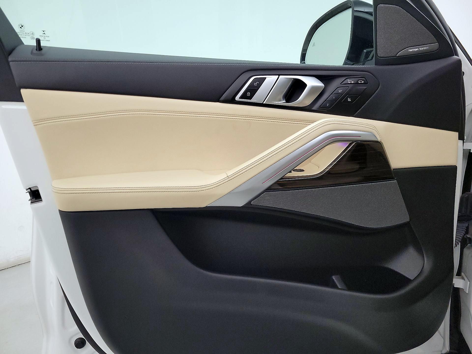Thumbnail: 2021 BMW X6 - 12