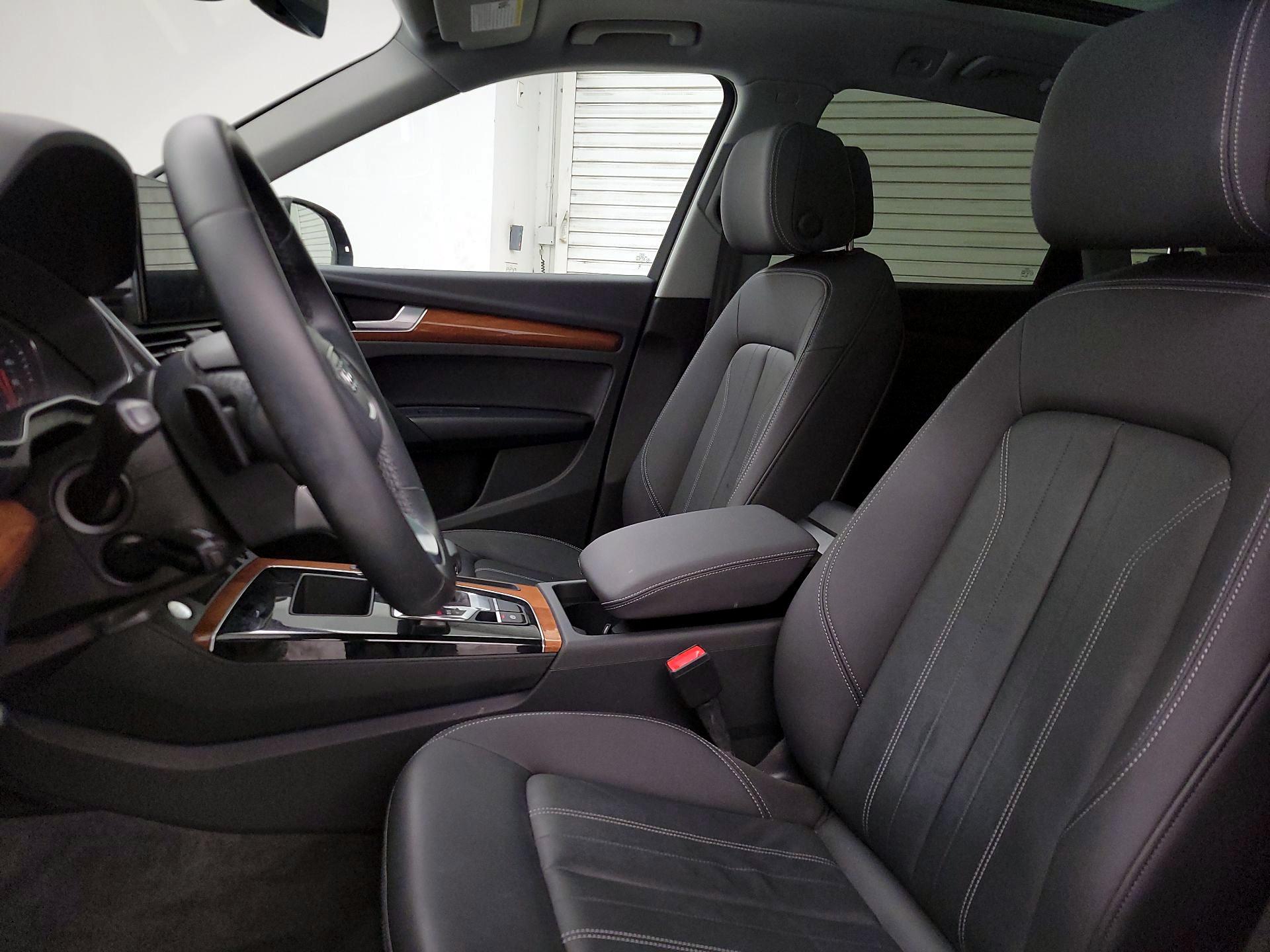 Thumbnail: 2023 Audi Q5 - 11